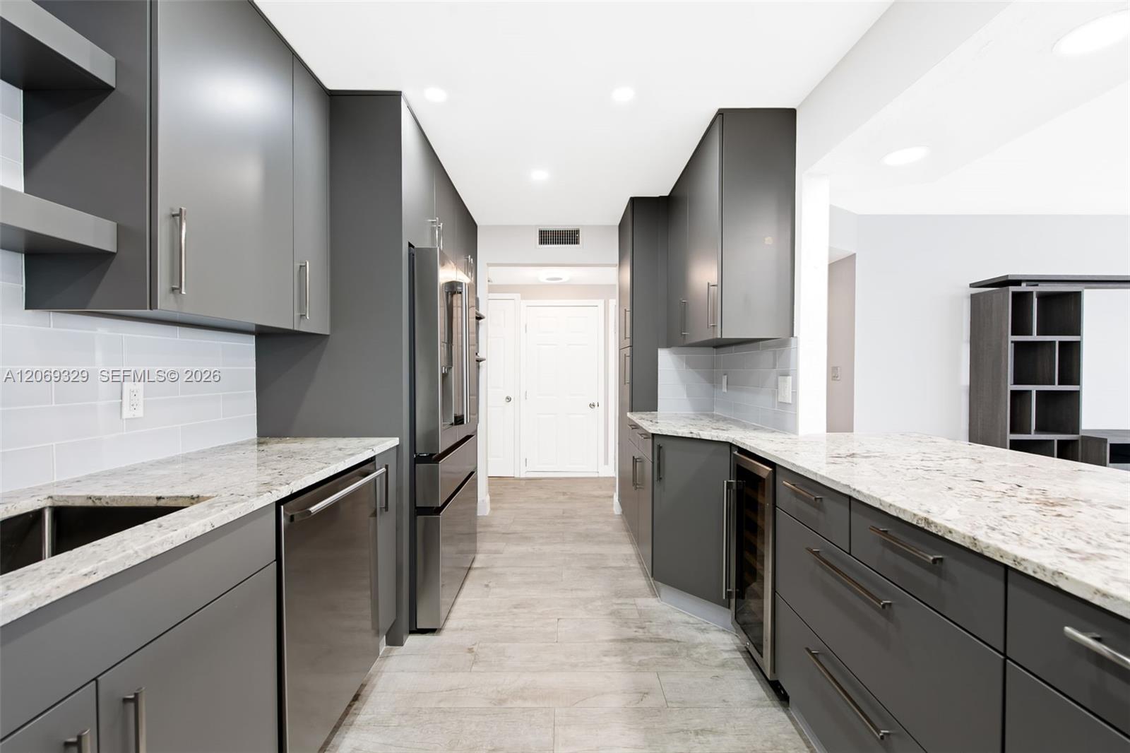 3700 Galt Ocean Dr # 910