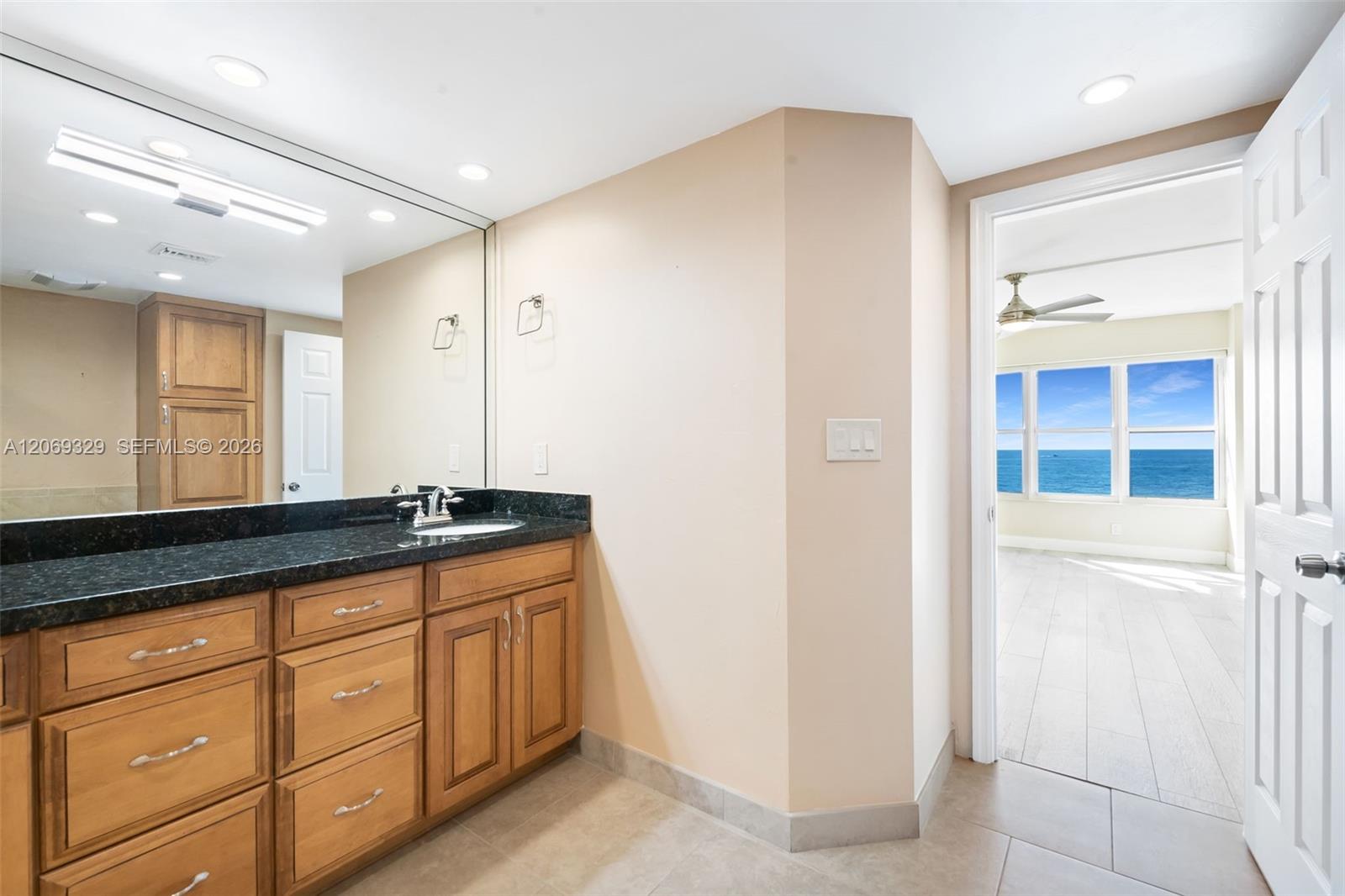 3700 Galt Ocean Dr # 910