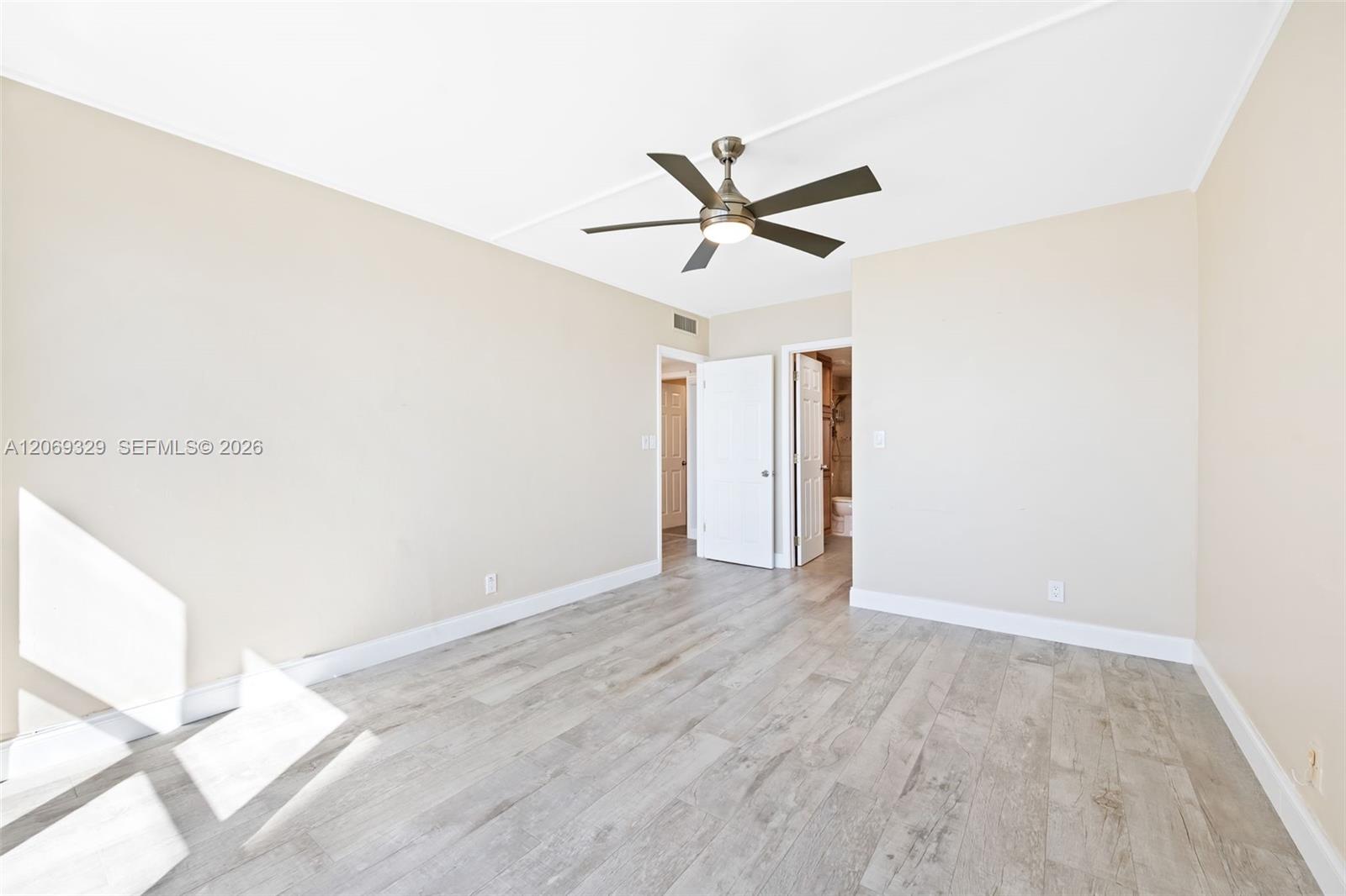 3700 Galt Ocean Dr # 910