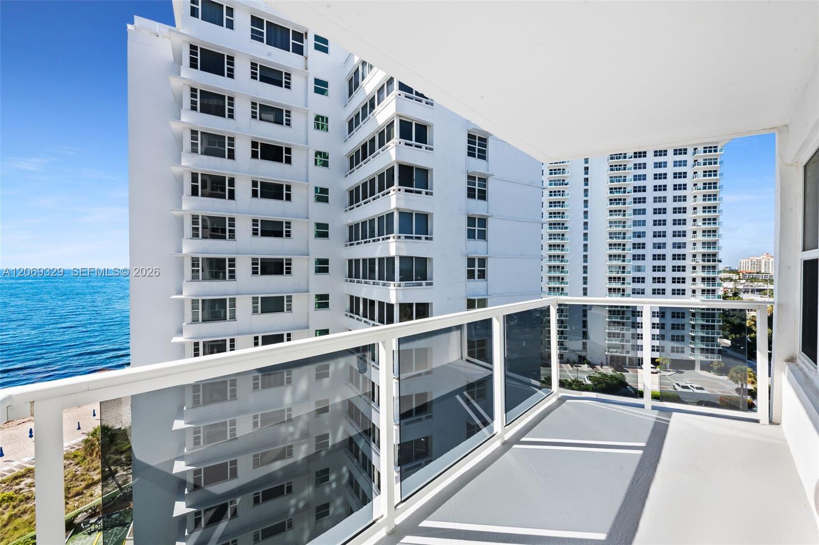 3700 Galt Ocean Dr # 910