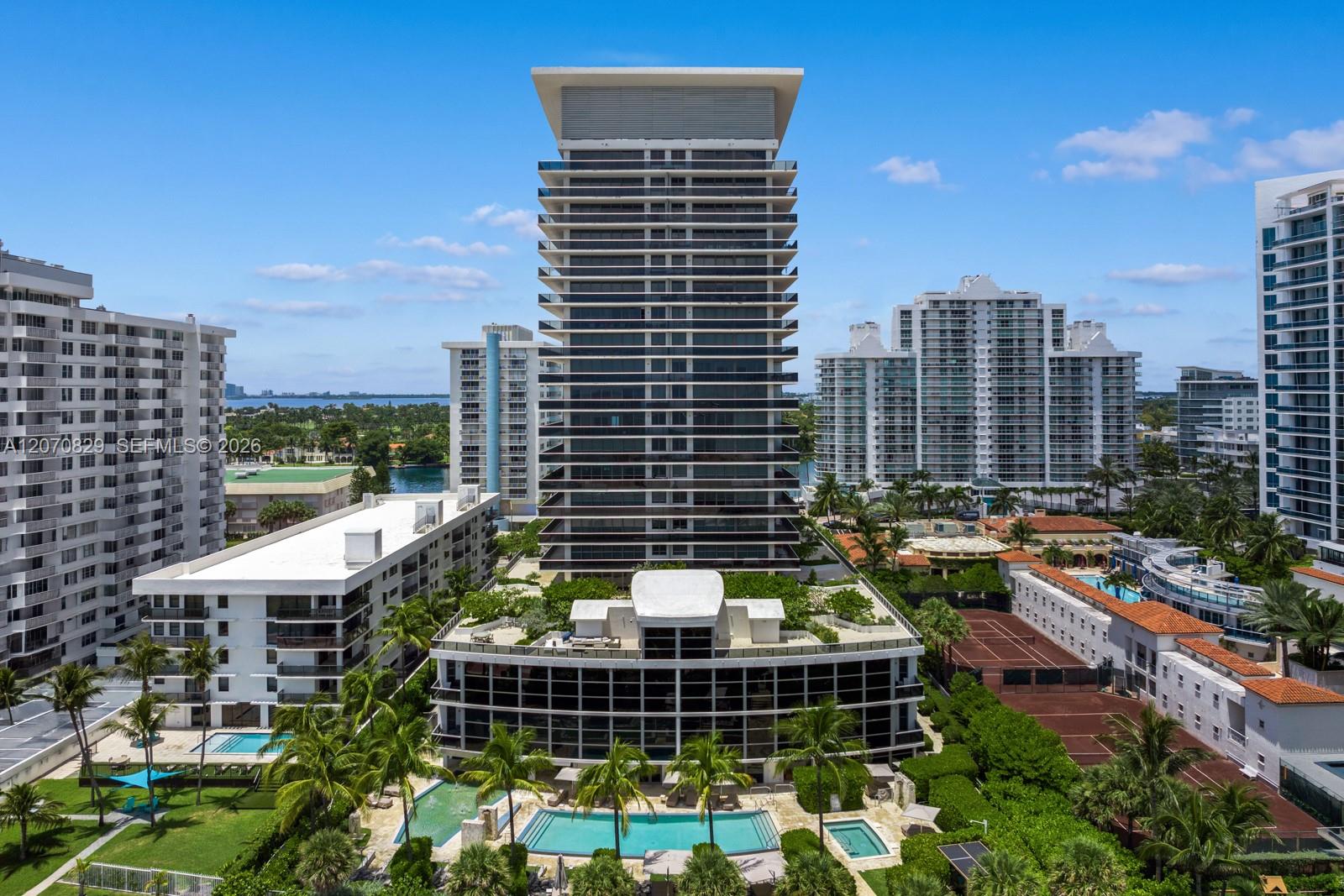 5875 Collins Ave # 1102