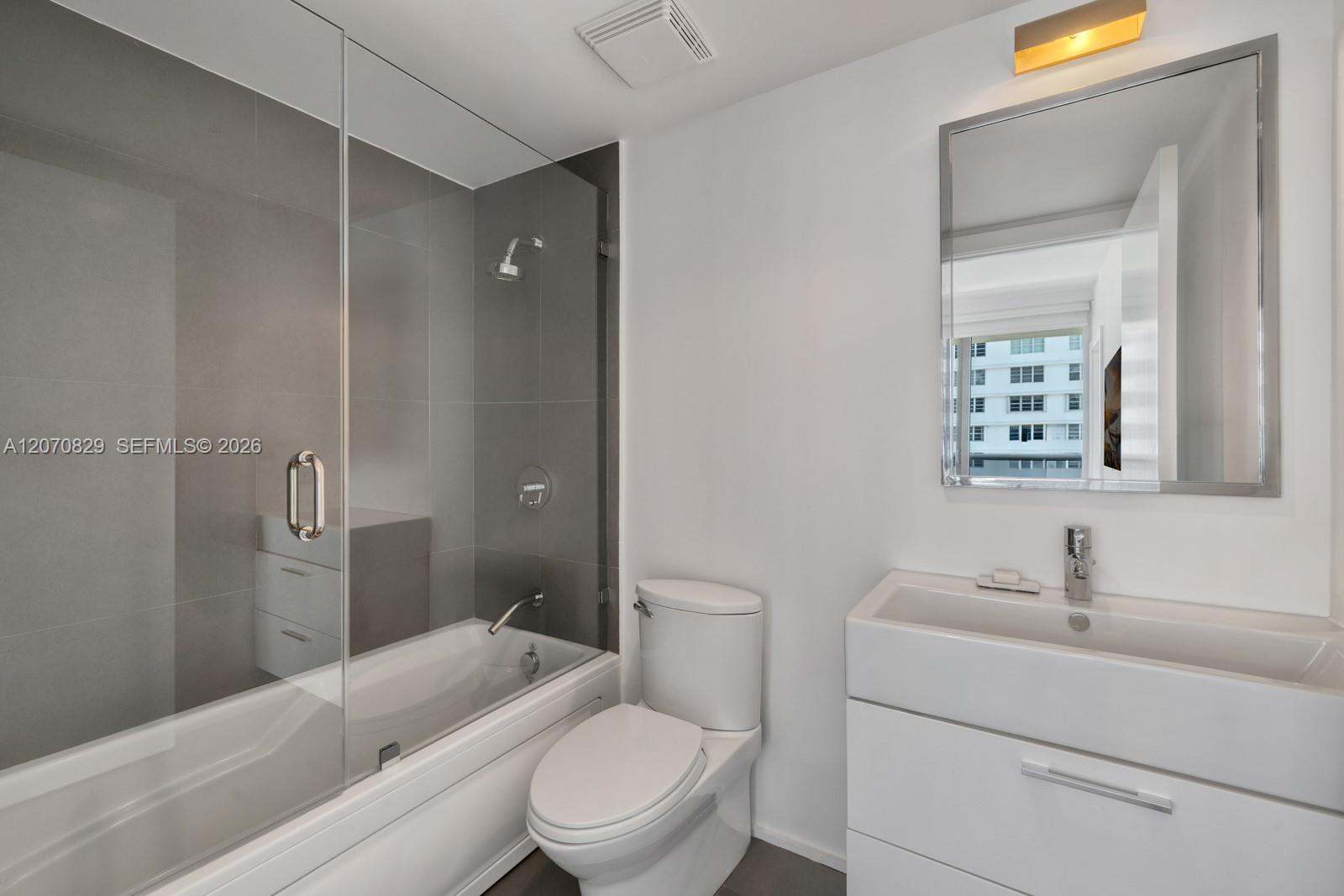 5875 Collins Ave # 1102