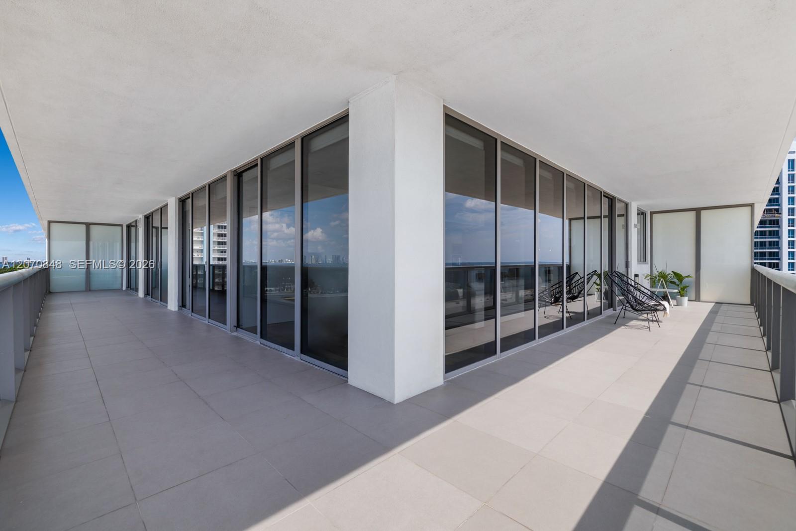 5875 Collins Ave # 1102