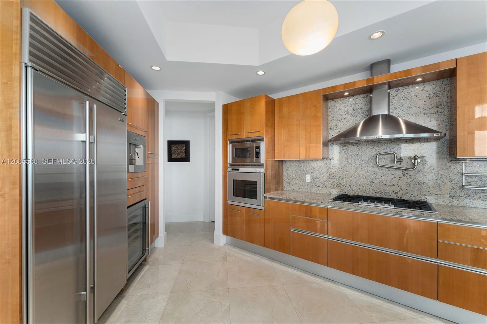 16047 Collins Ave # 2502