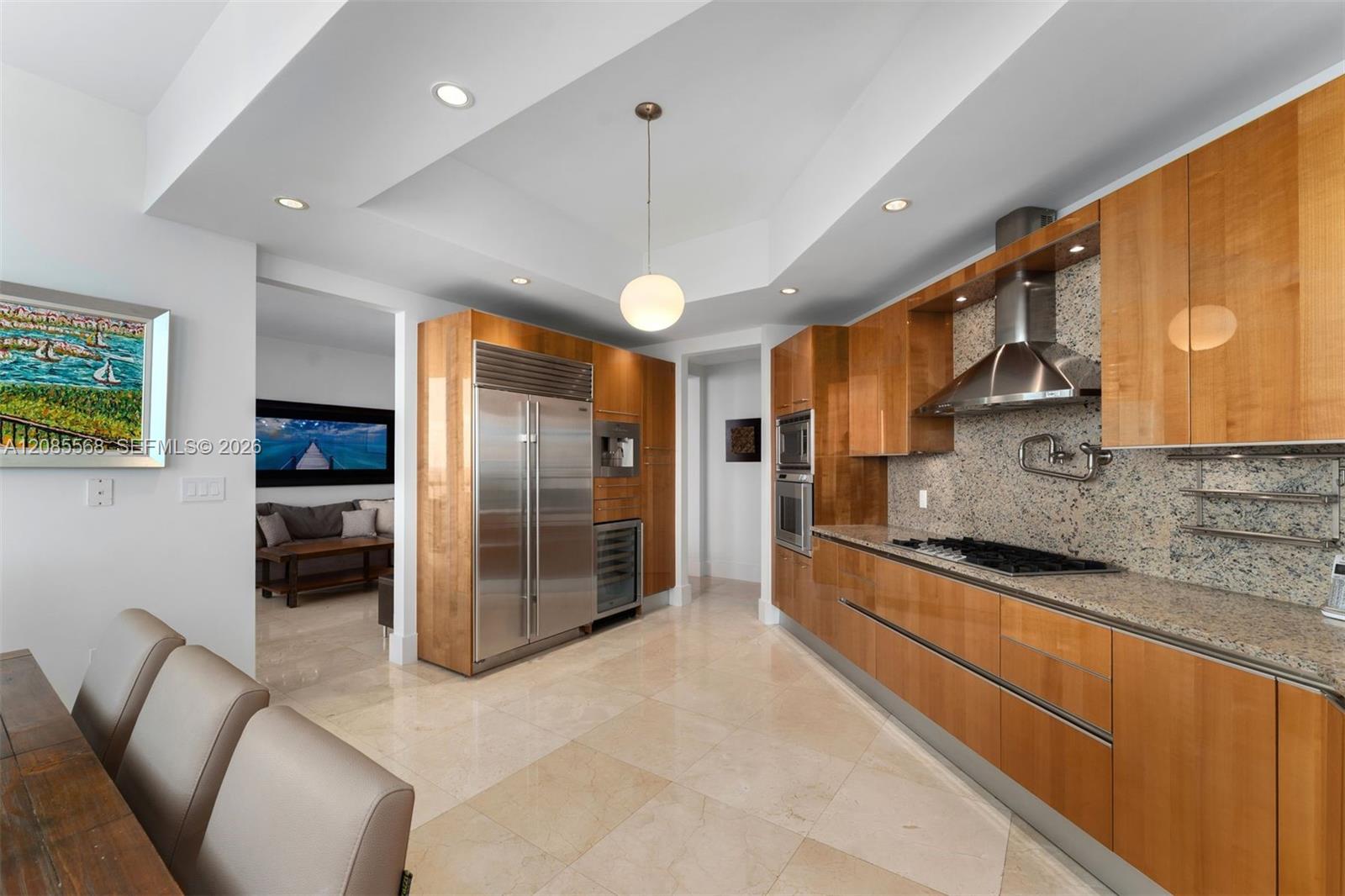 16047 Collins Ave # 2502