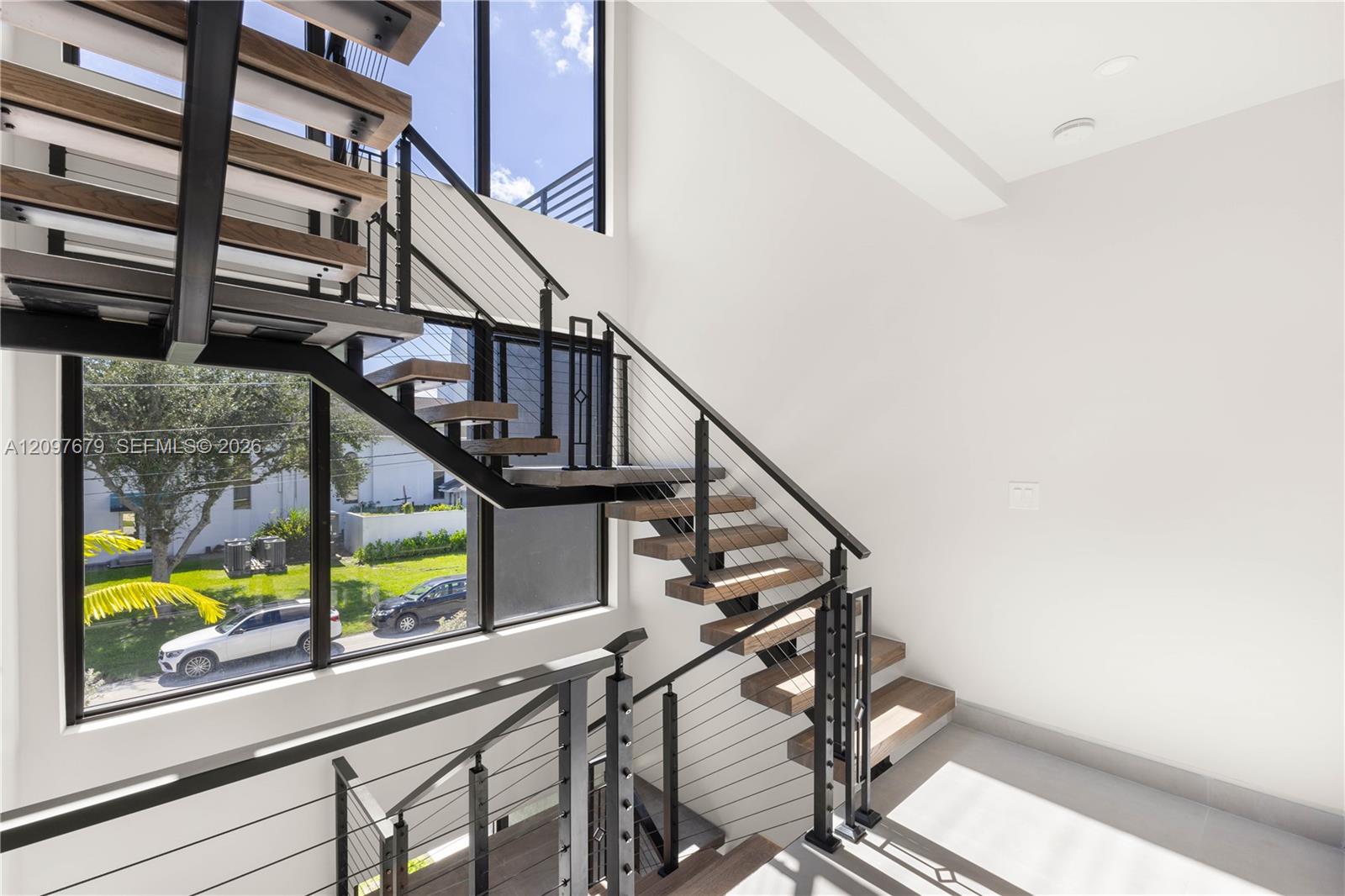 843 SW 14th Court