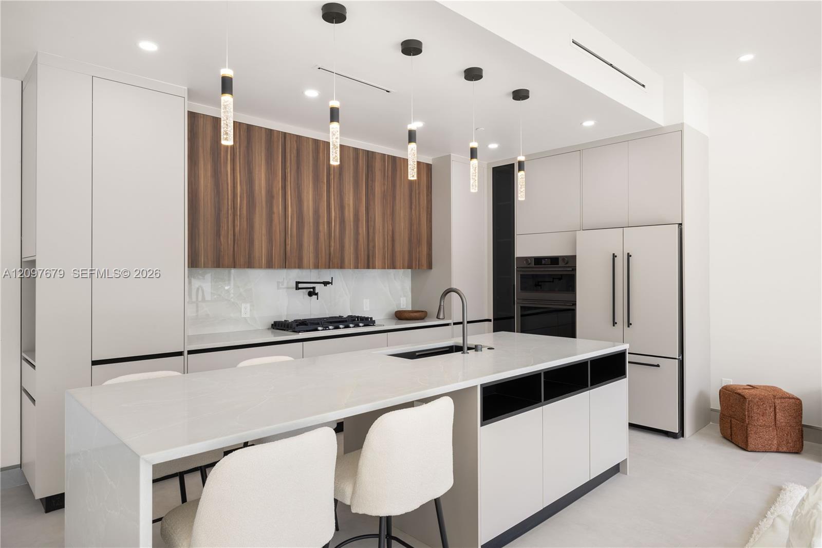 843 SW 14th Court