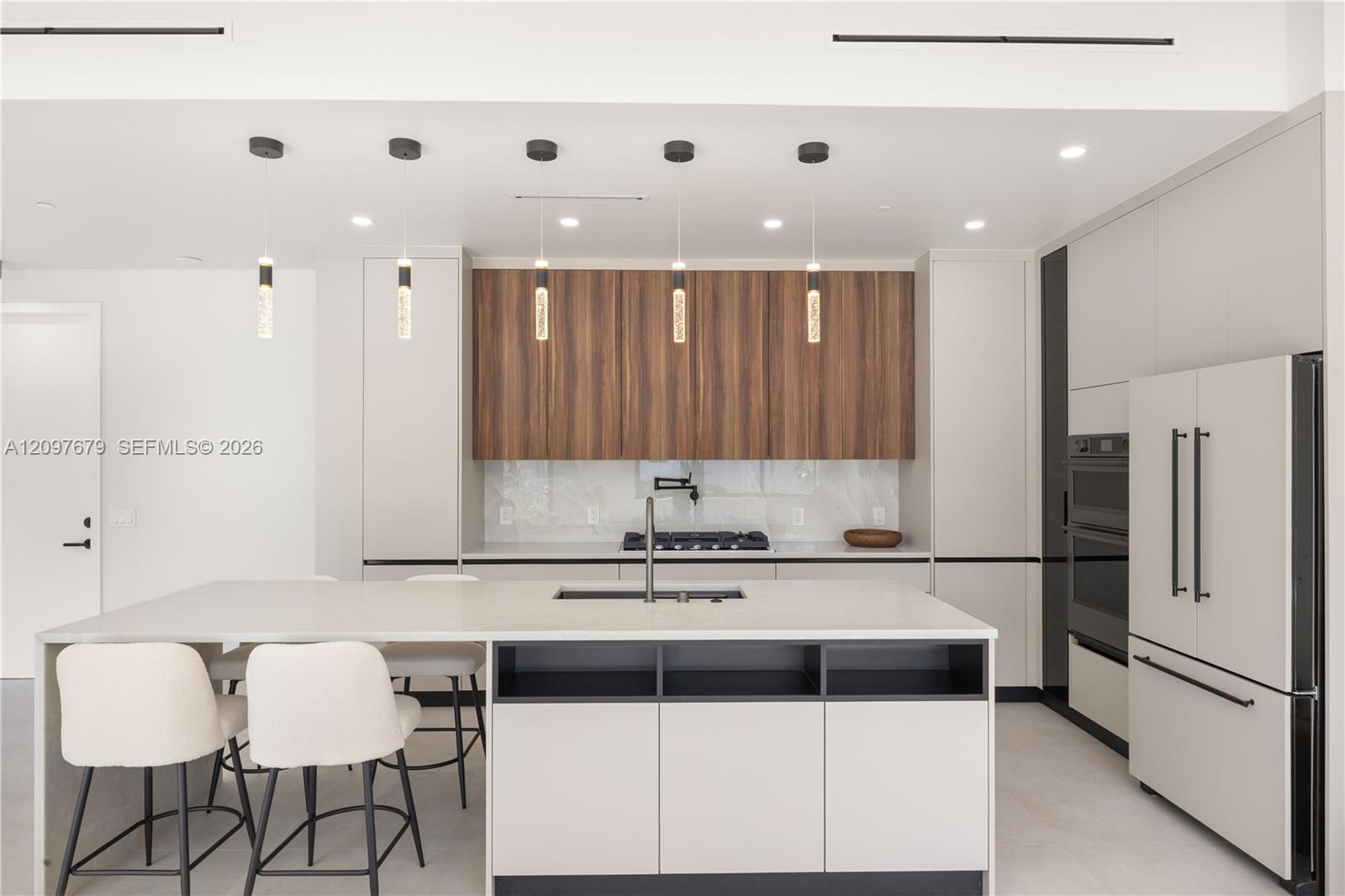 843 SW 14th Court