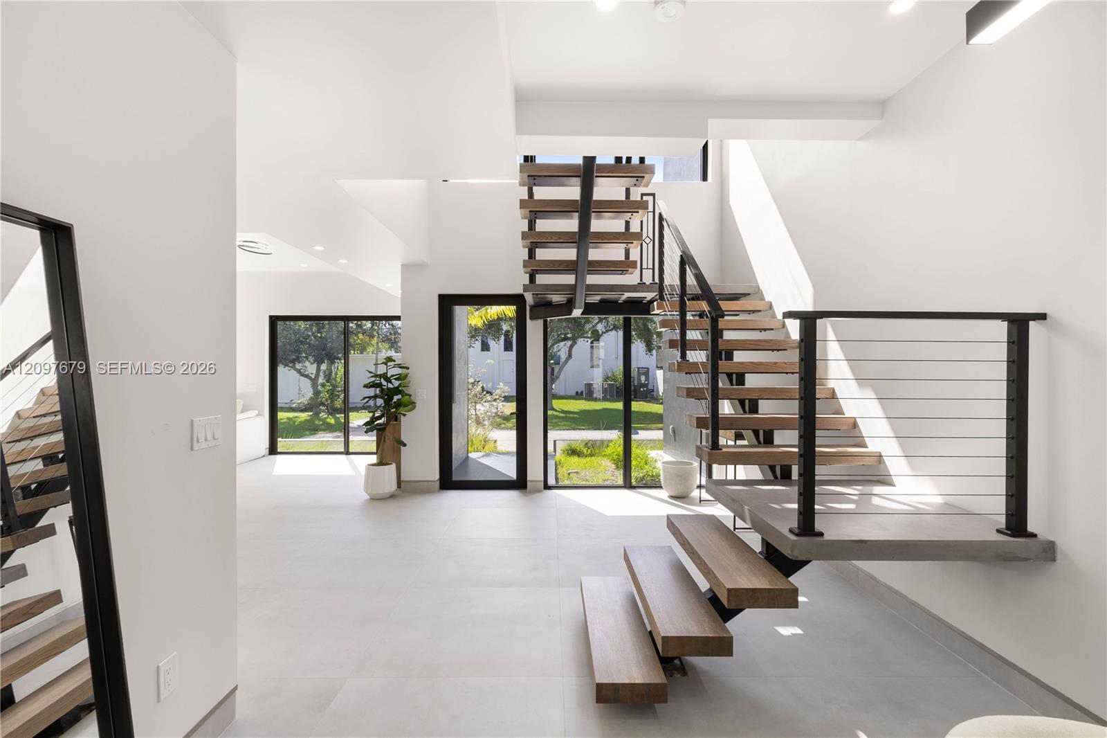 843 SW 14th Court