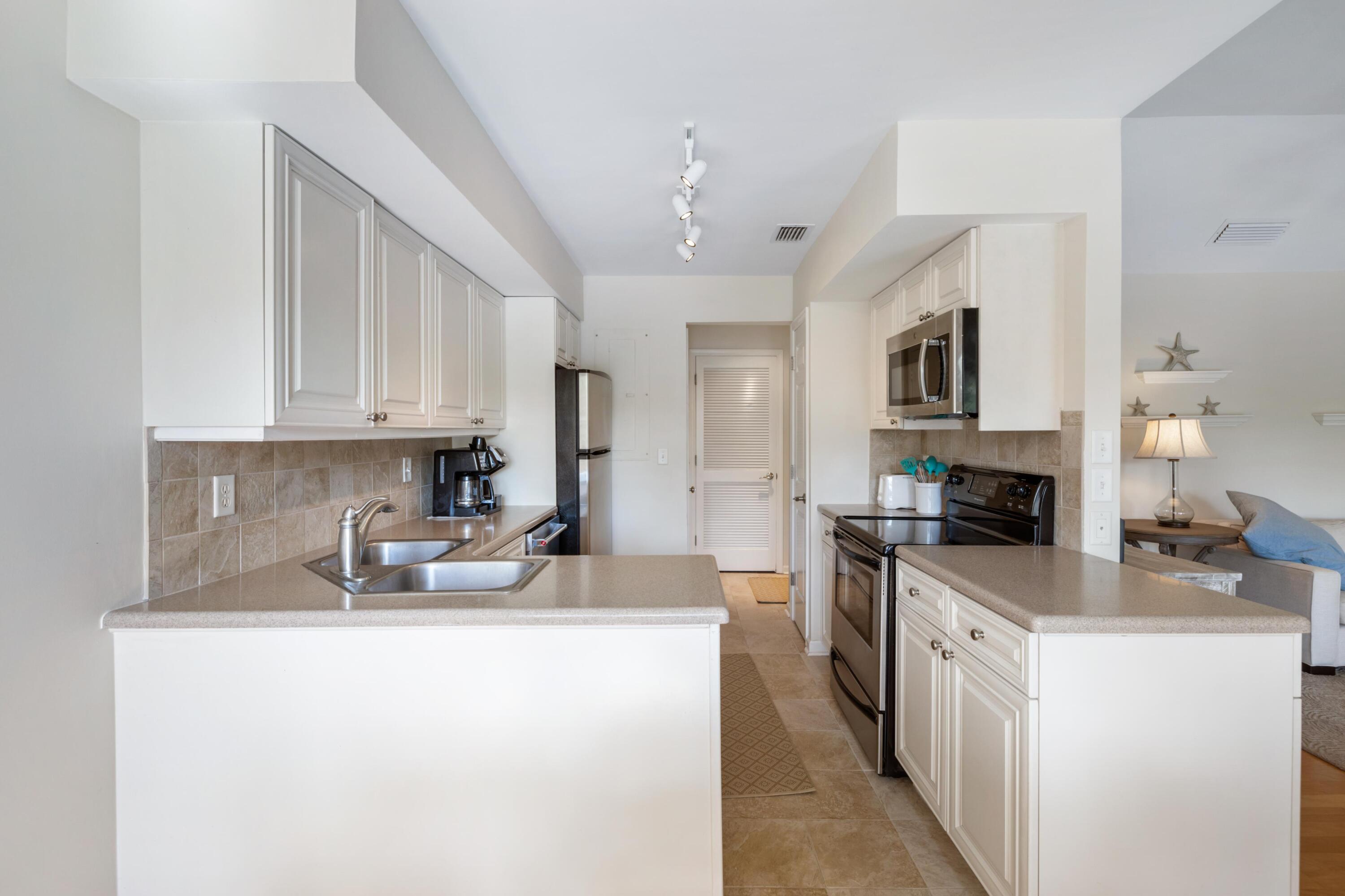 4824 Green Dolphin Way