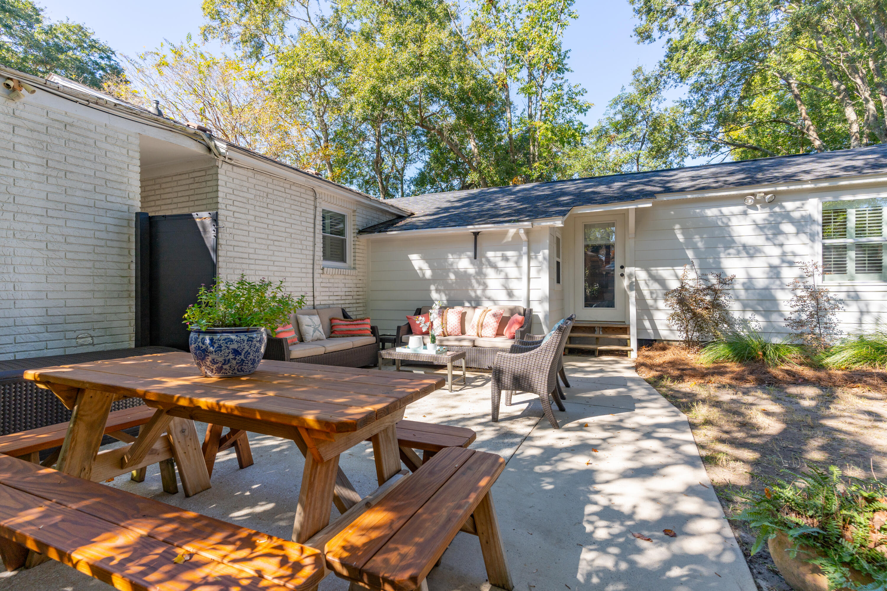 1428 Hindman Avenue