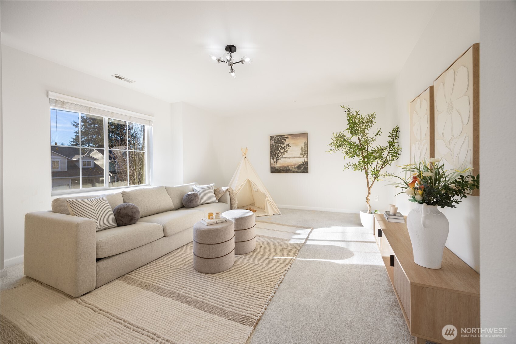 7648 NE 195th Street