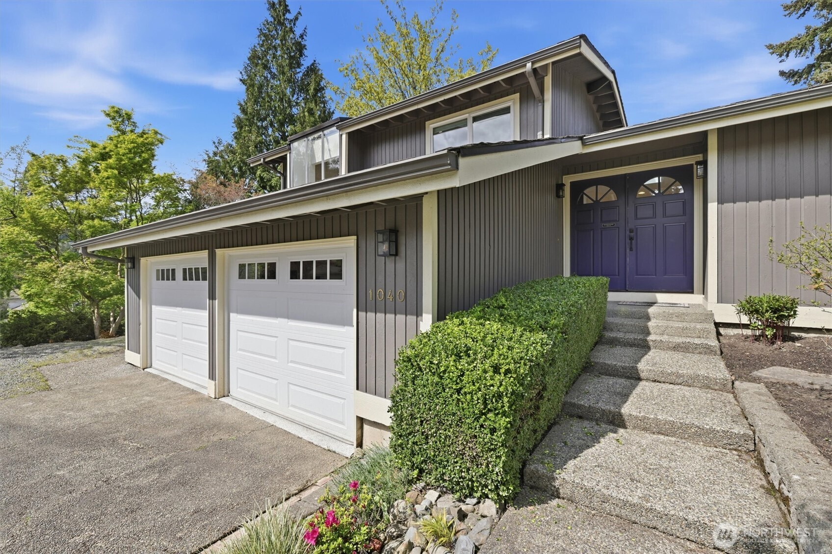 1040 NW Honeywood Place