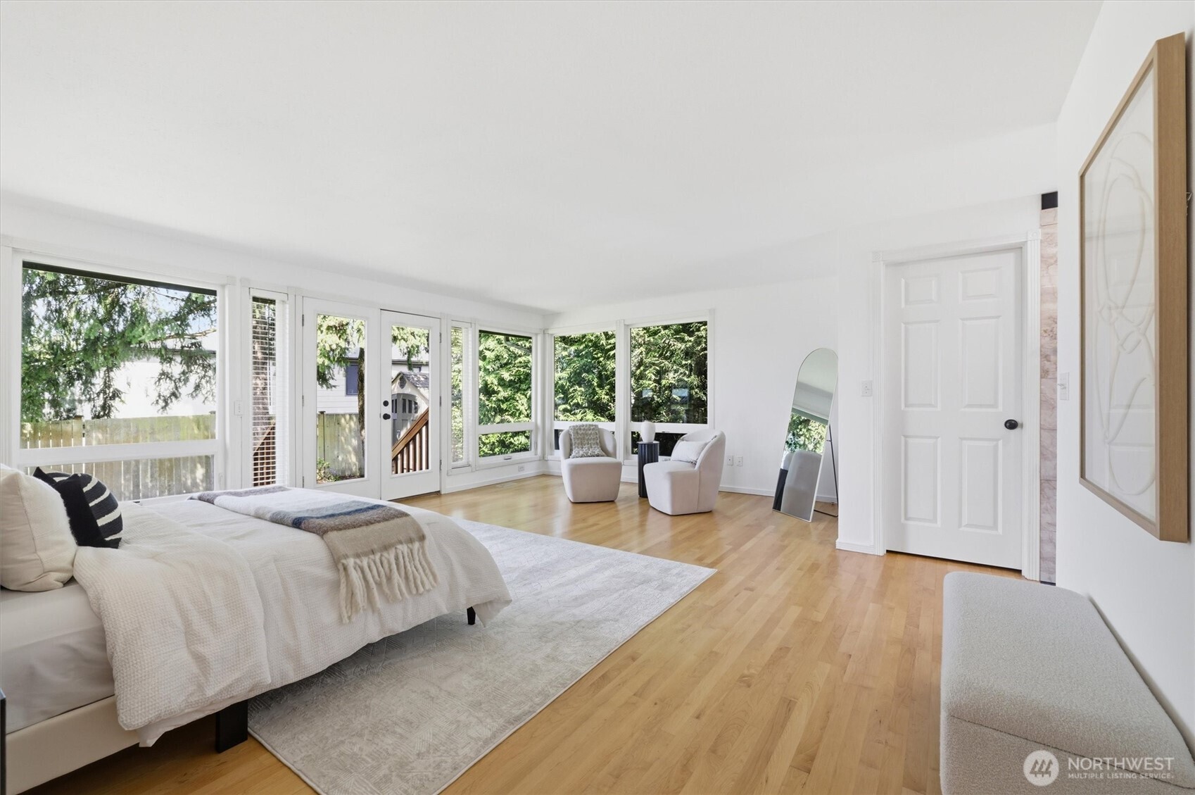 1040 NW Honeywood Place