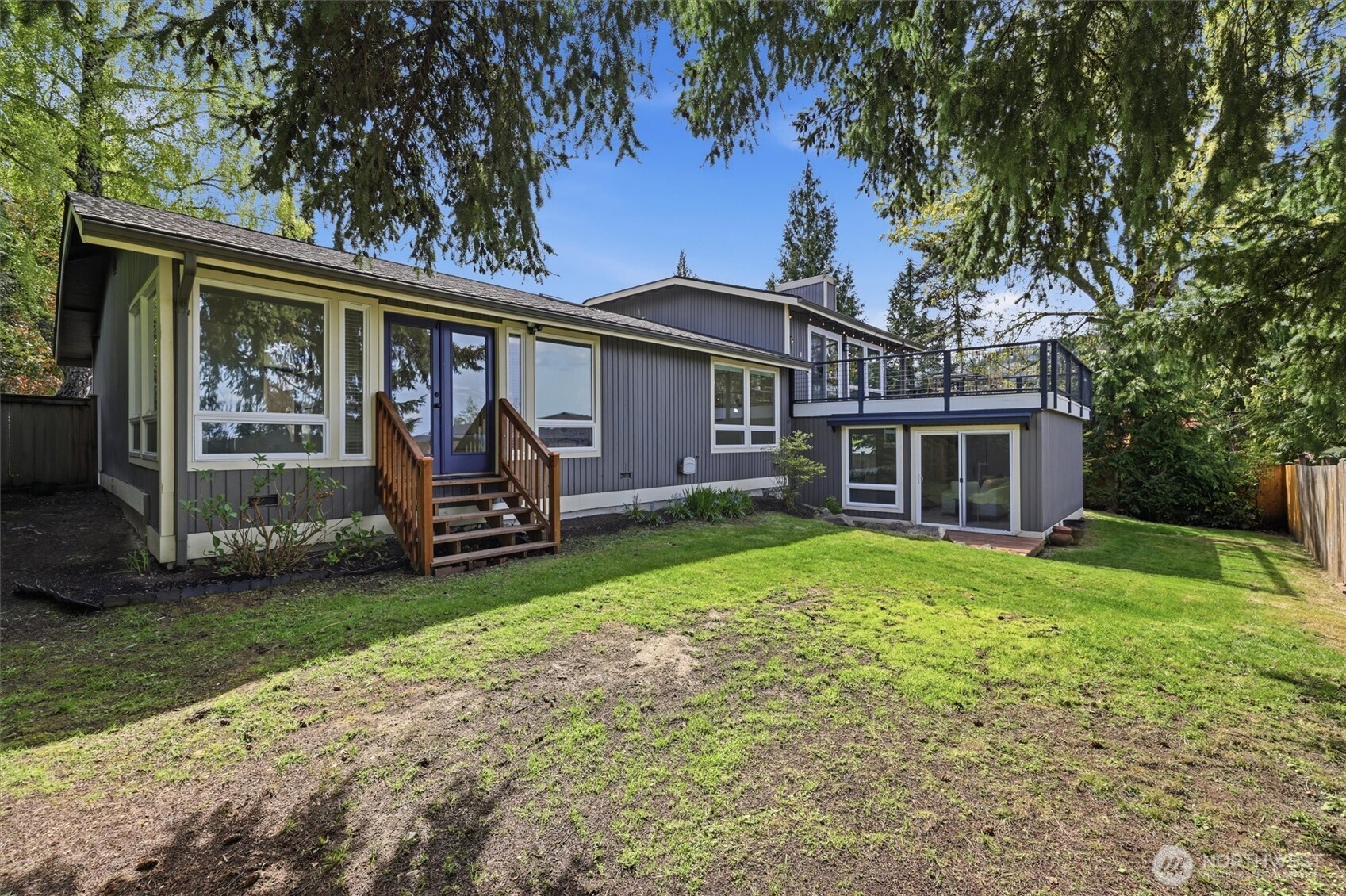 1040 NW Honeywood Place