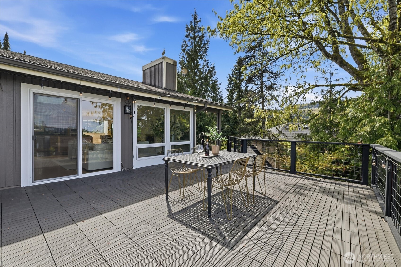 1040 NW Honeywood Place