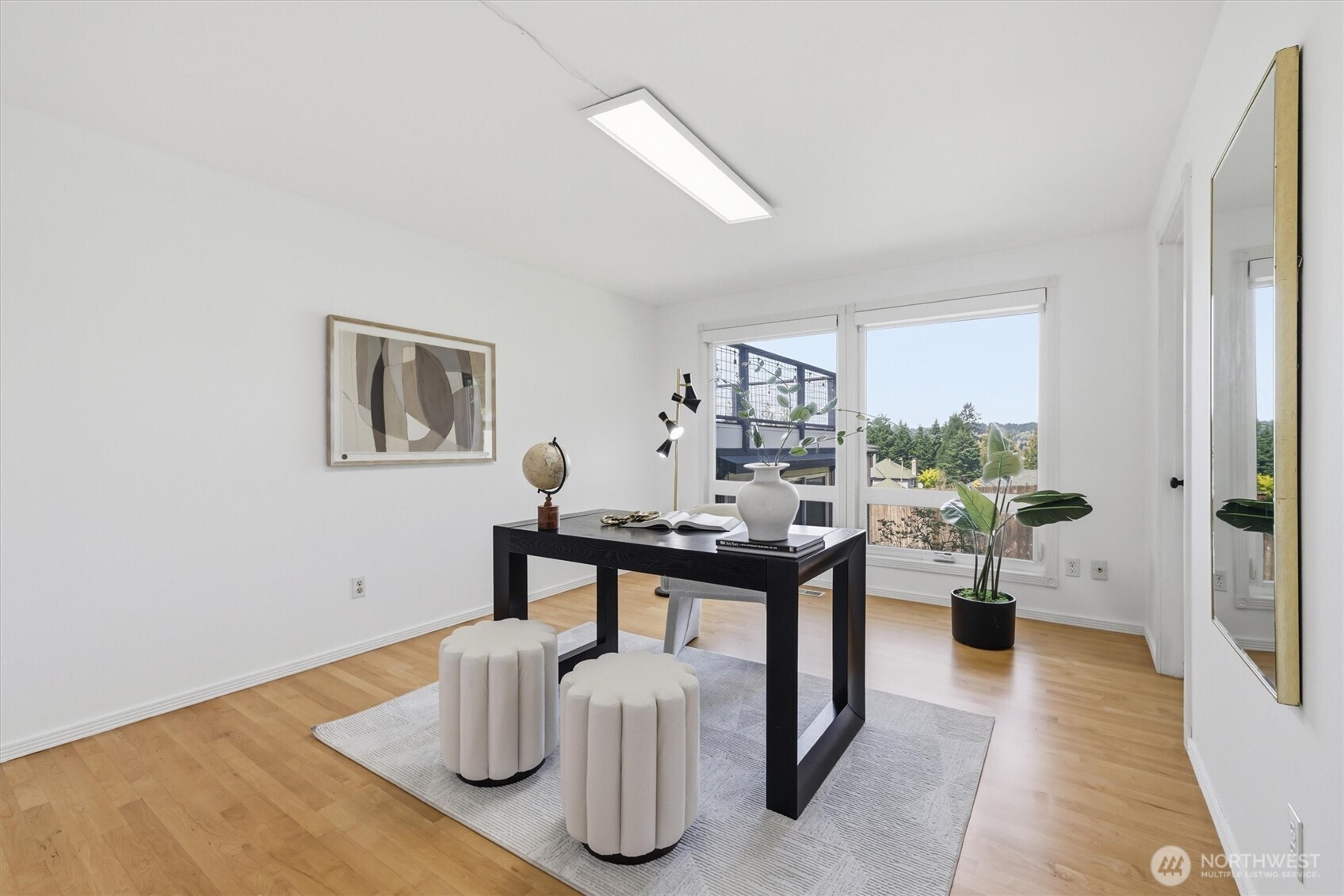 1040 NW Honeywood Place