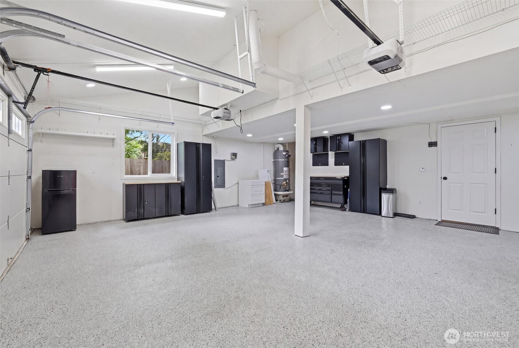 1040 NW Honeywood Place