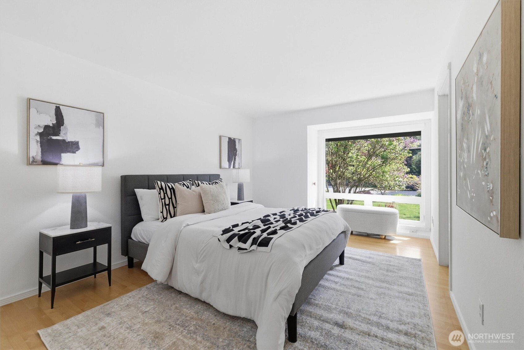 1040 NW Honeywood Place