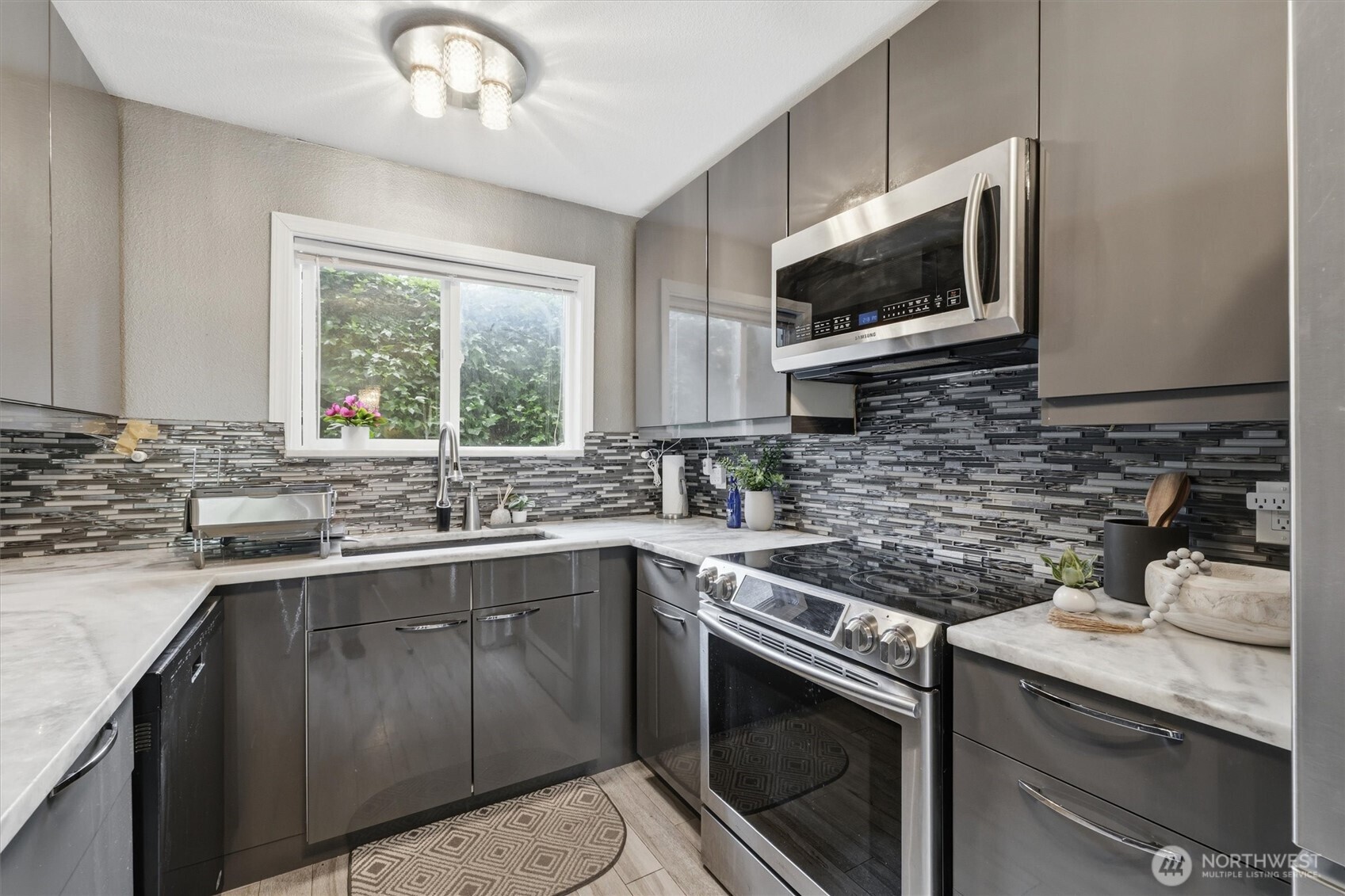 13259 15th Avenue NE Unit: B7