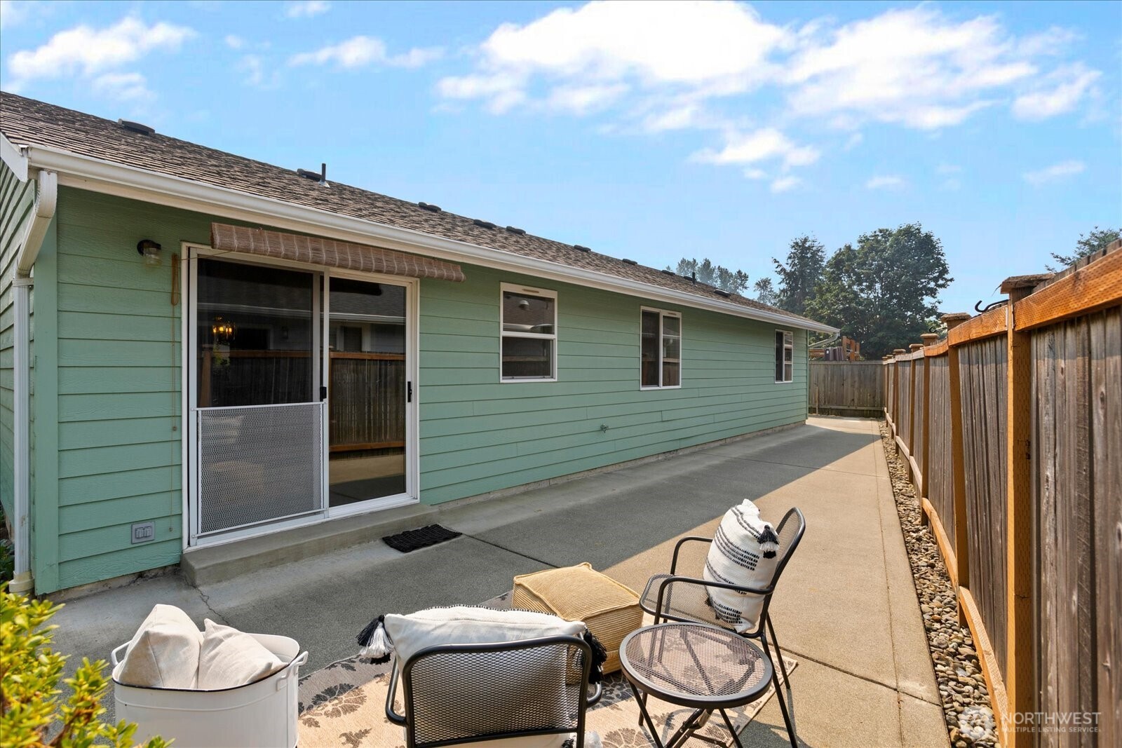 9718 52nd Drive NE