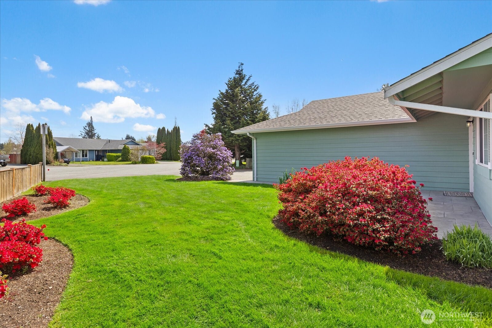 9718 52nd Drive NE