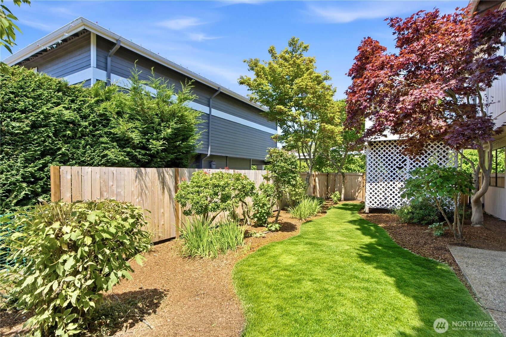6225 106th Avenue NE