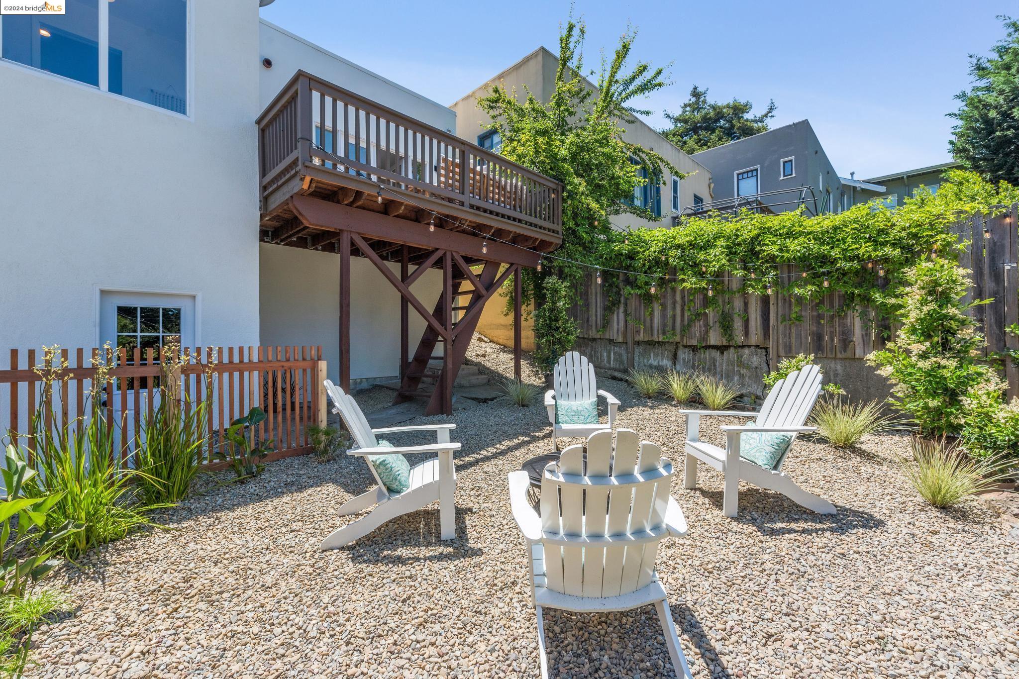 4157 Greenwood Ave