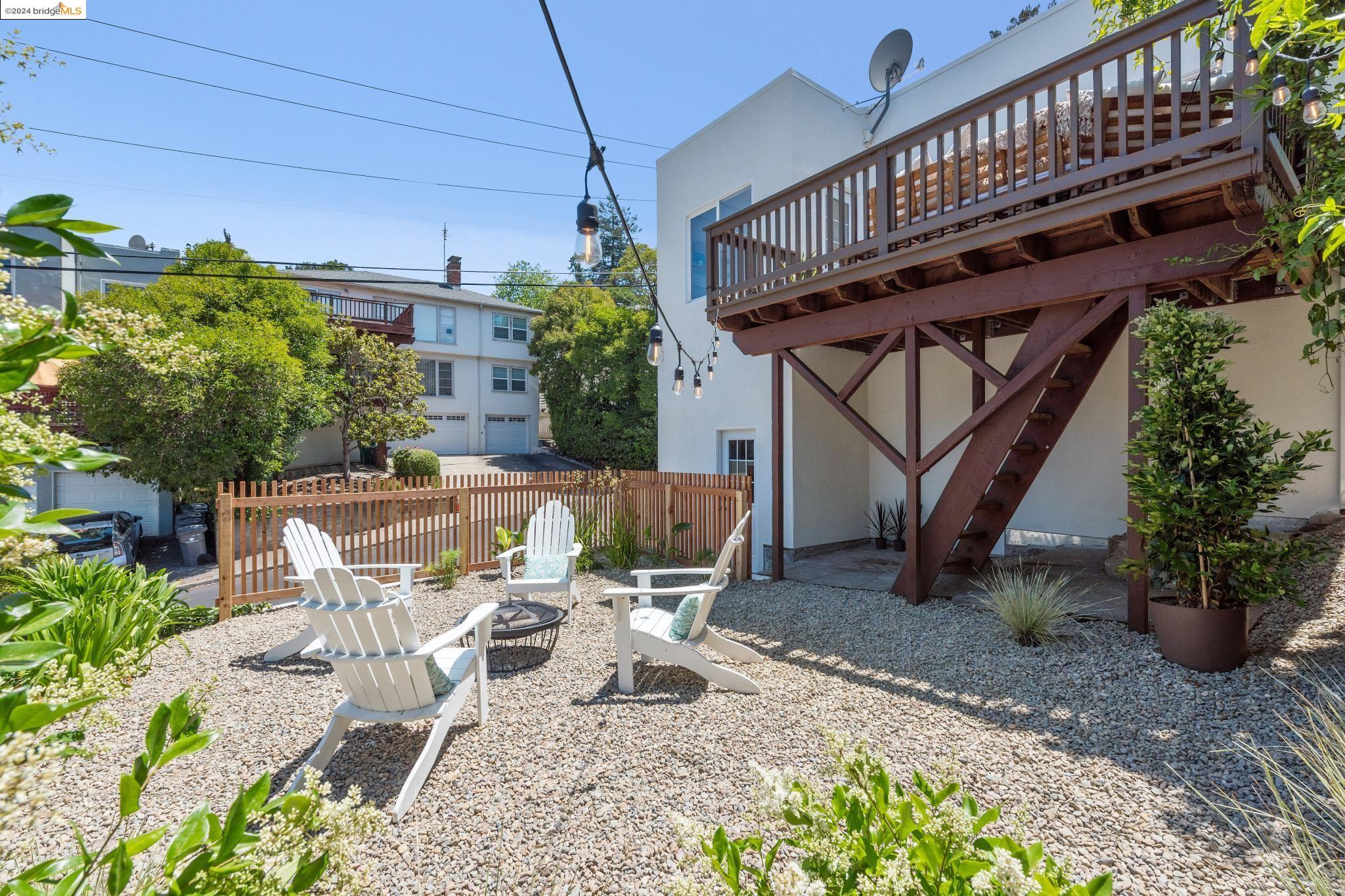 4157 Greenwood Ave