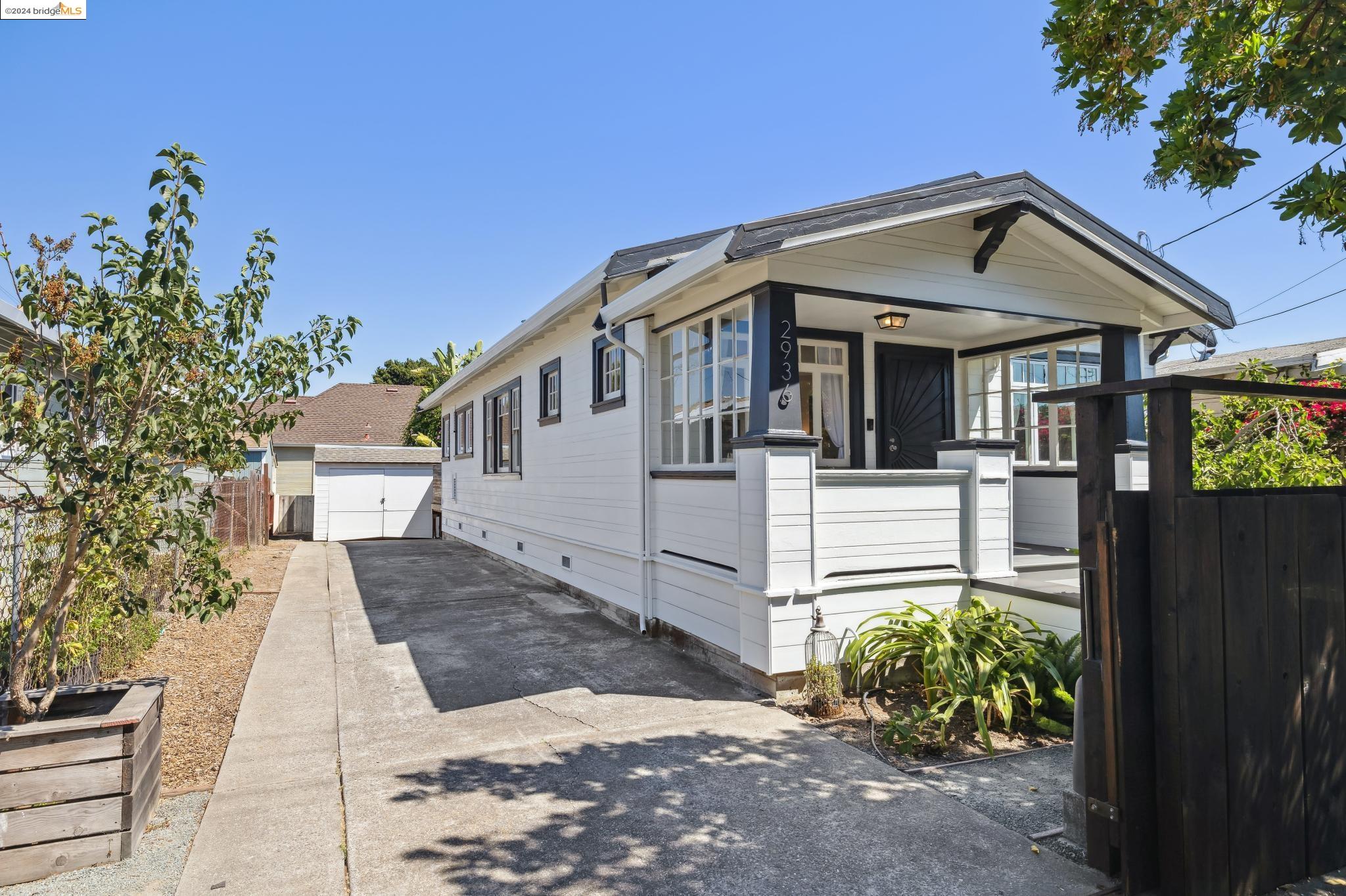 2936 Coolidge Ave