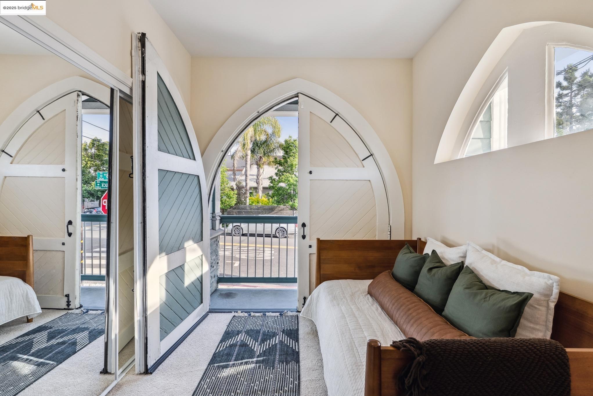 6300 Shattuck Ave # 1