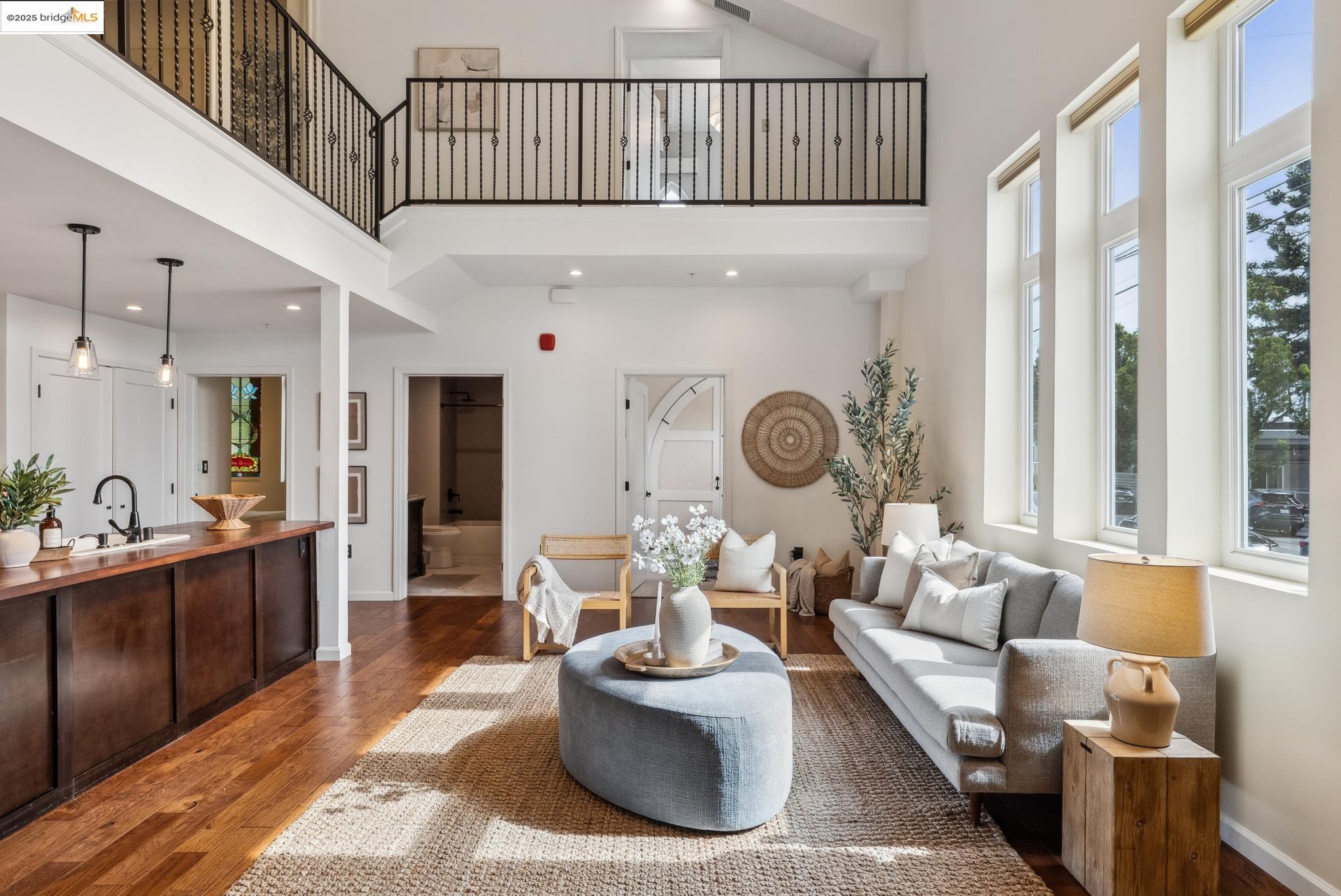 6300 Shattuck Ave # 1