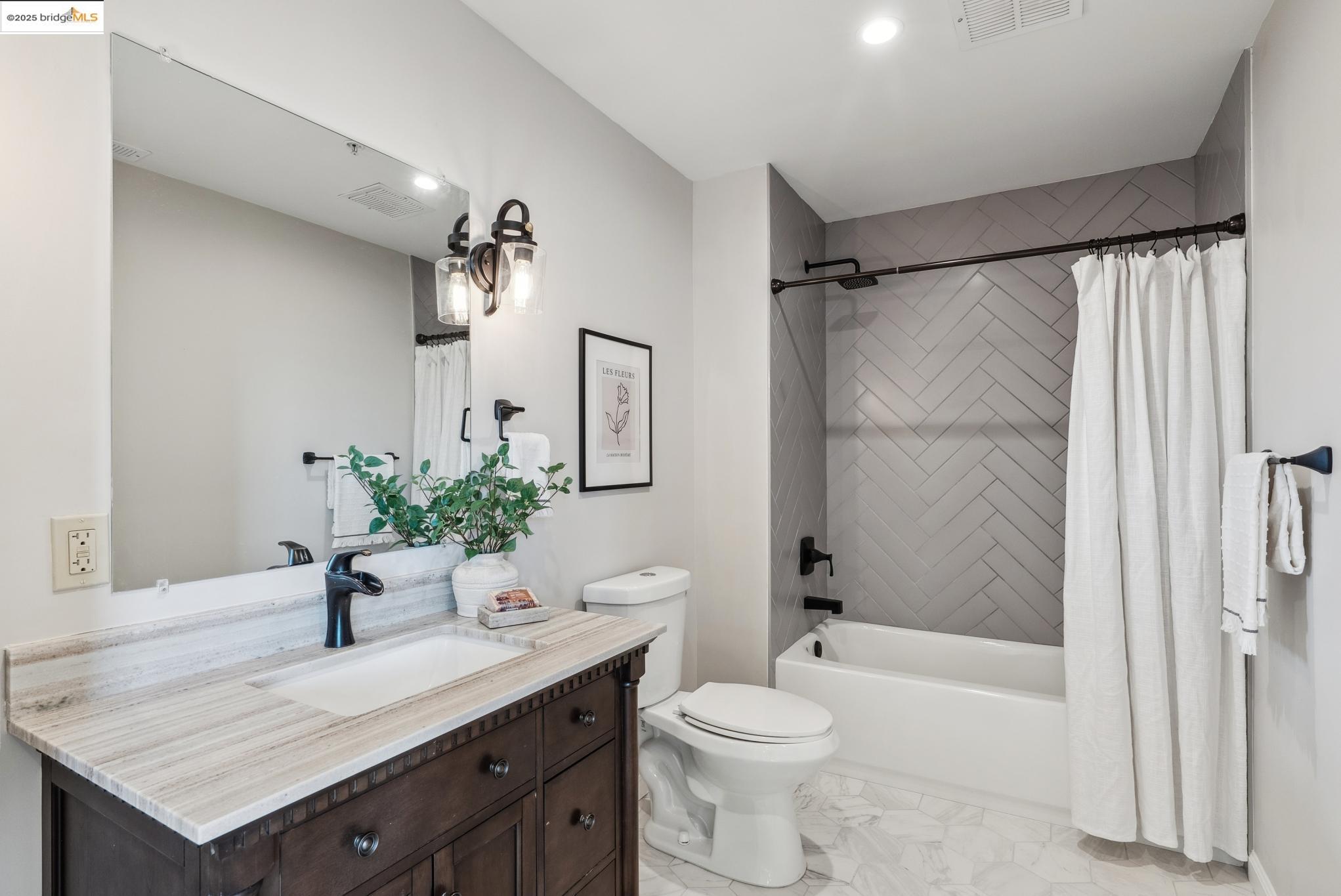 6300 Shattuck Ave # 1