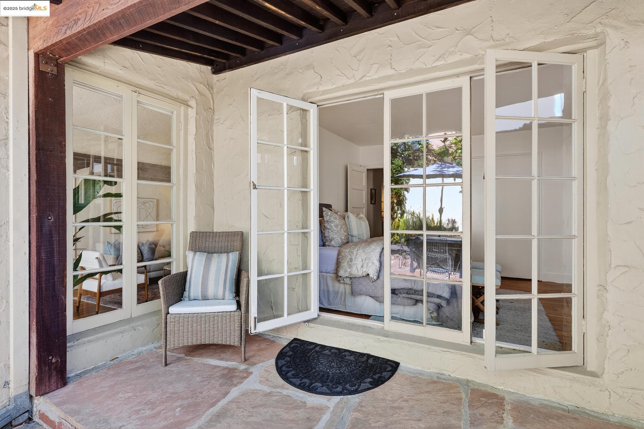 1922 San Antonio Ave