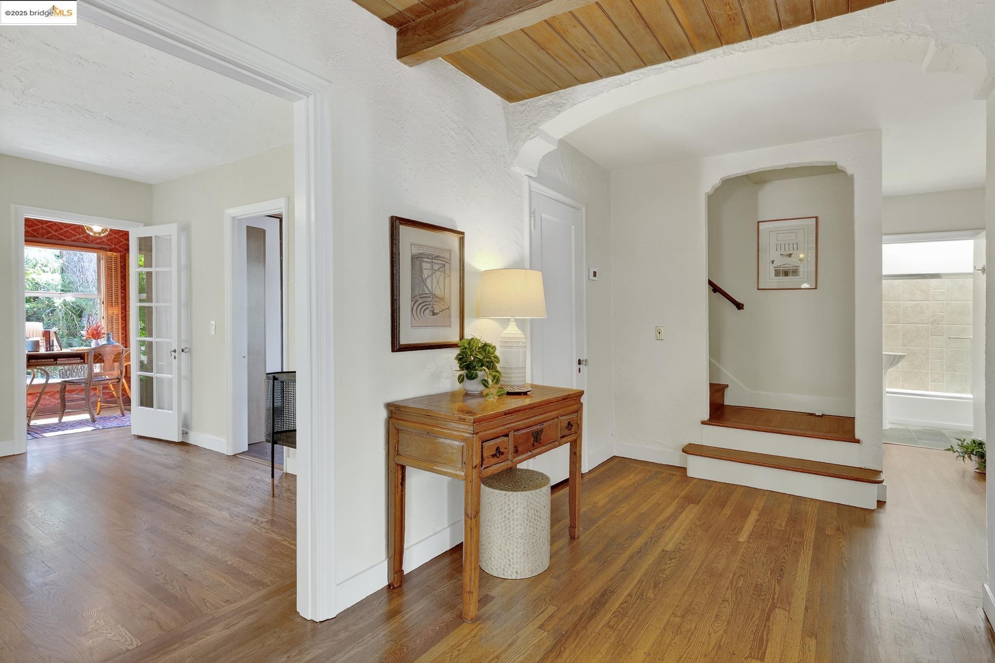 1922 San Antonio Ave