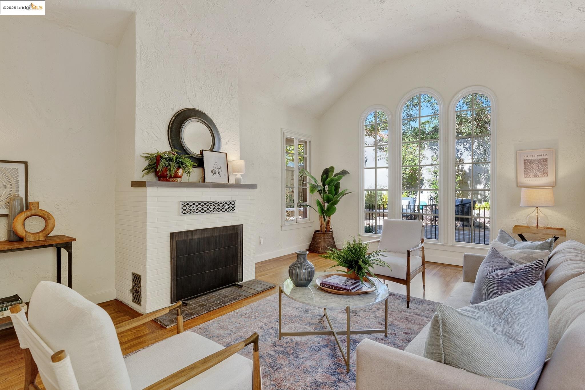 1922 San Antonio Ave