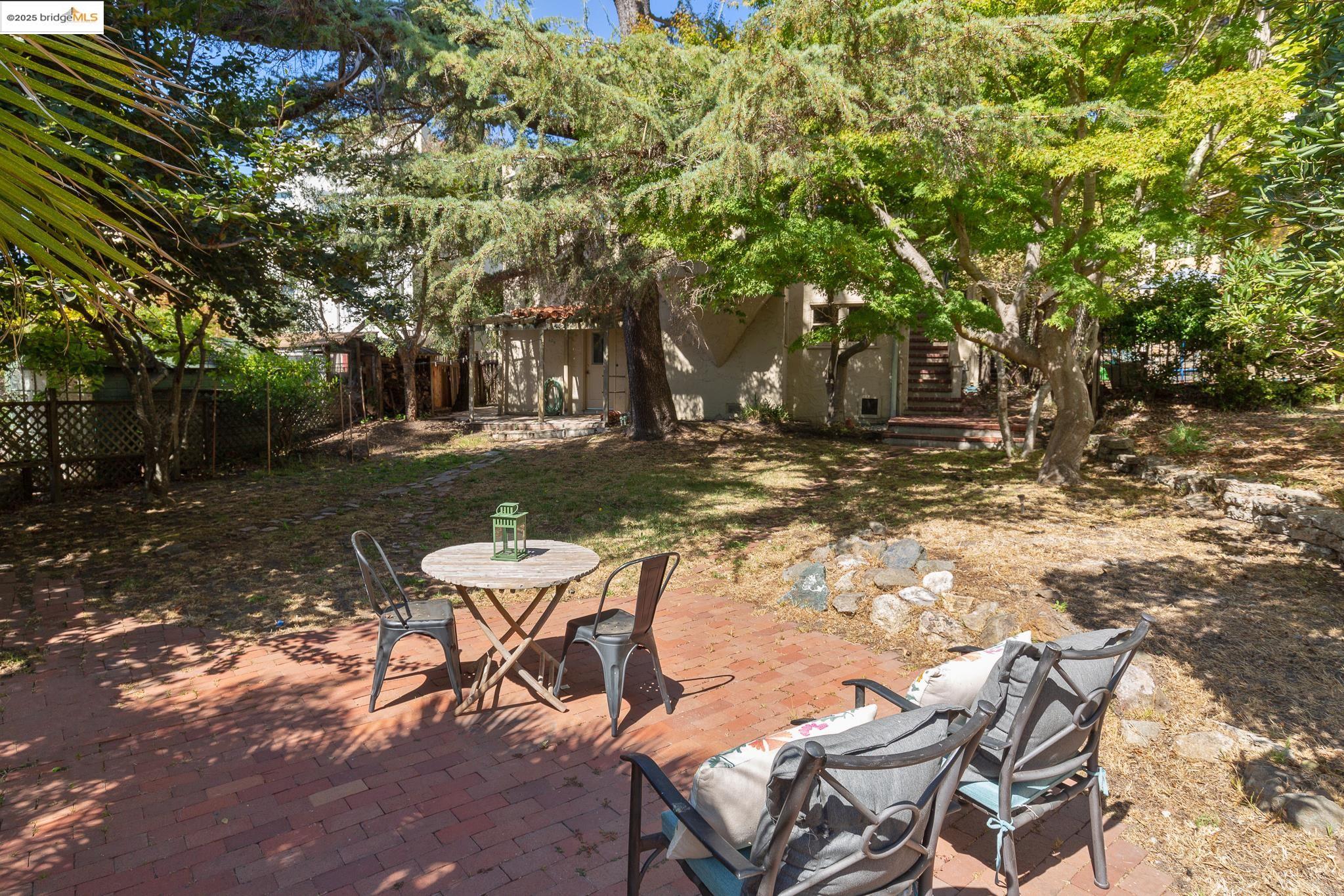 1922 San Antonio Ave