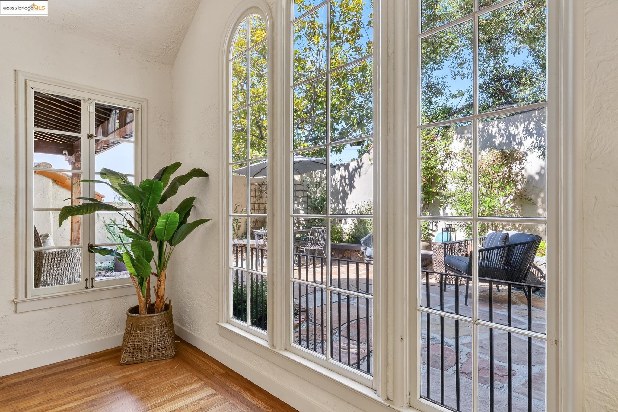 1922 San Antonio Ave