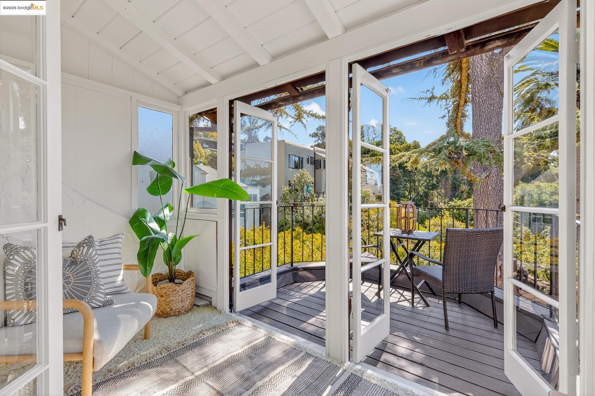 1922 San Antonio Ave