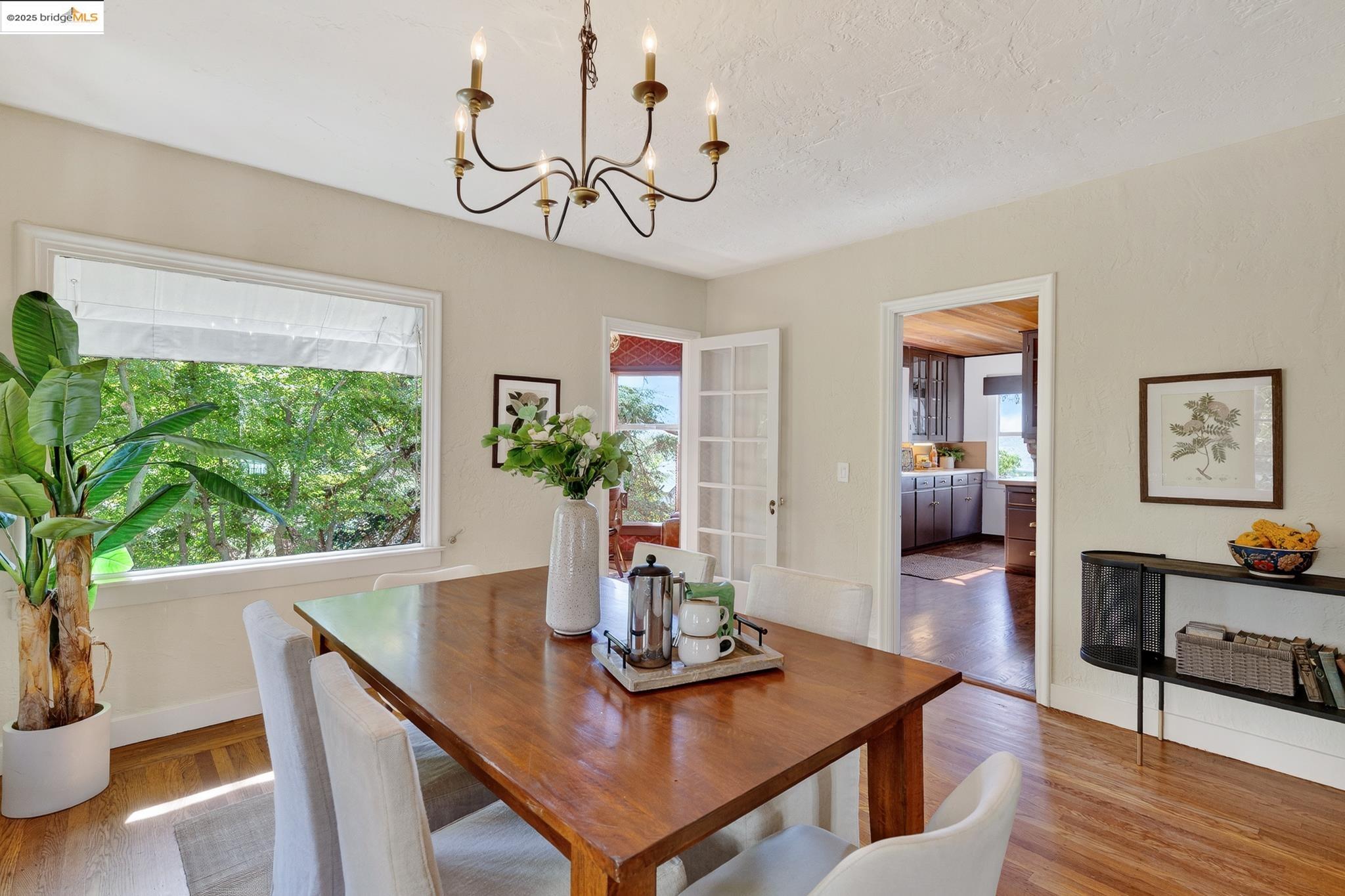 1922 San Antonio Ave