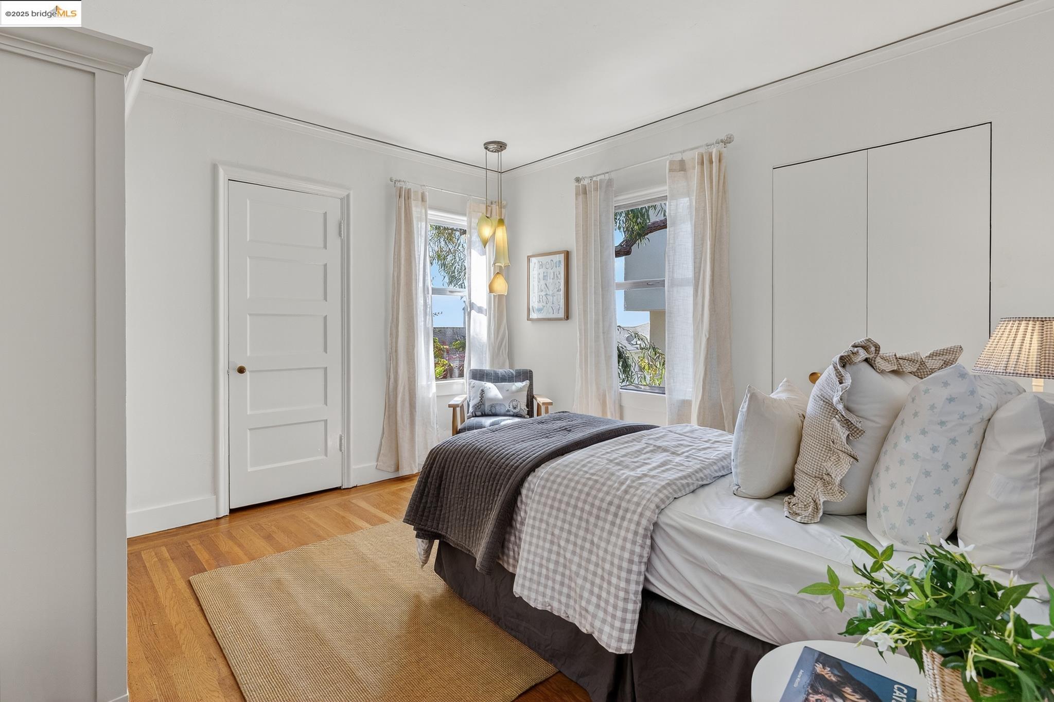 1922 San Antonio Ave