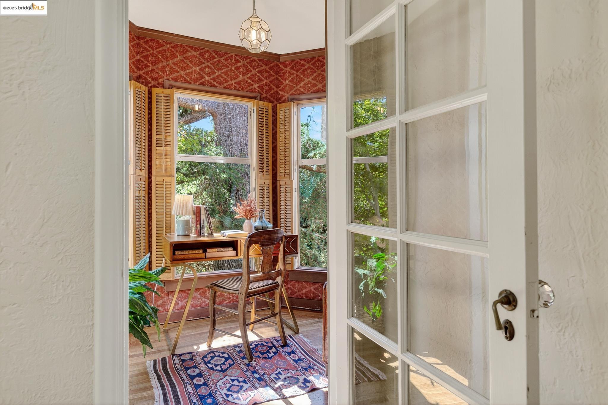 1922 San Antonio Ave