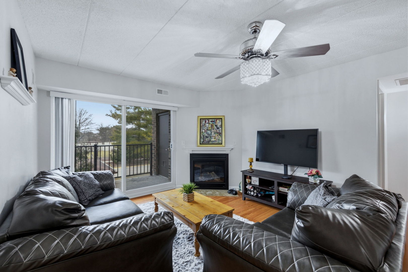 73 W Pier Drive Unit: 201