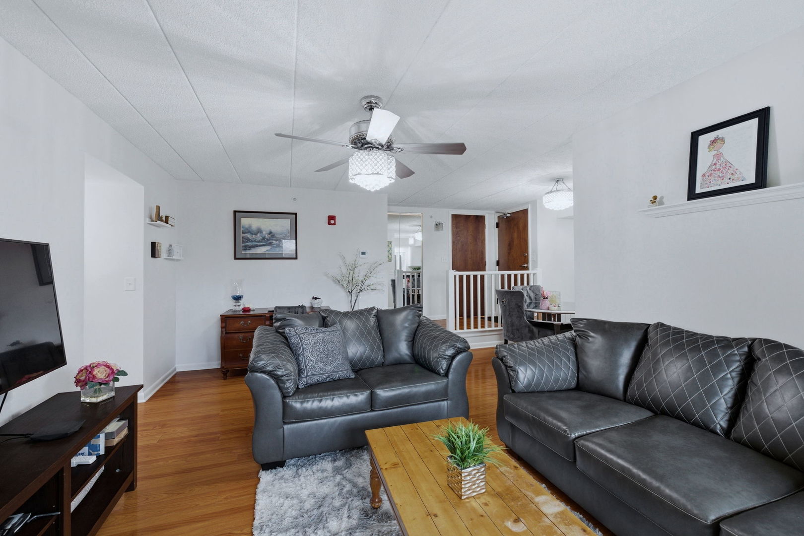 73 W Pier Drive Unit: 201