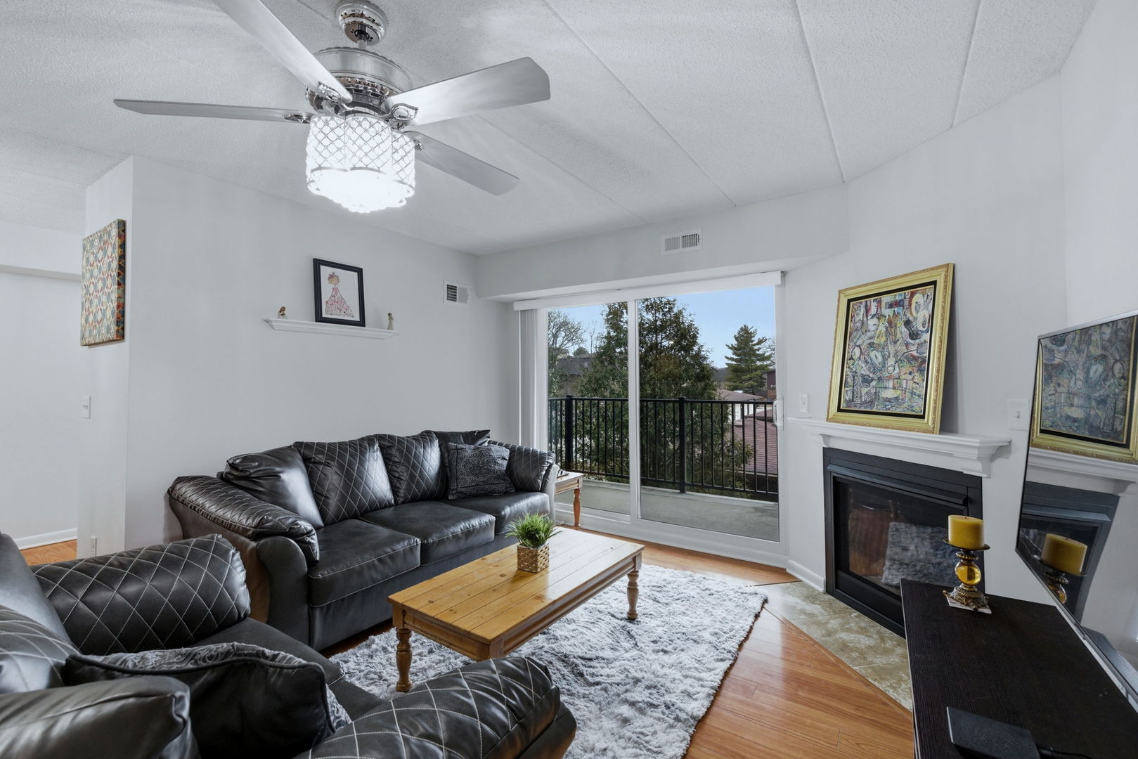 73 W Pier Drive Unit: 201