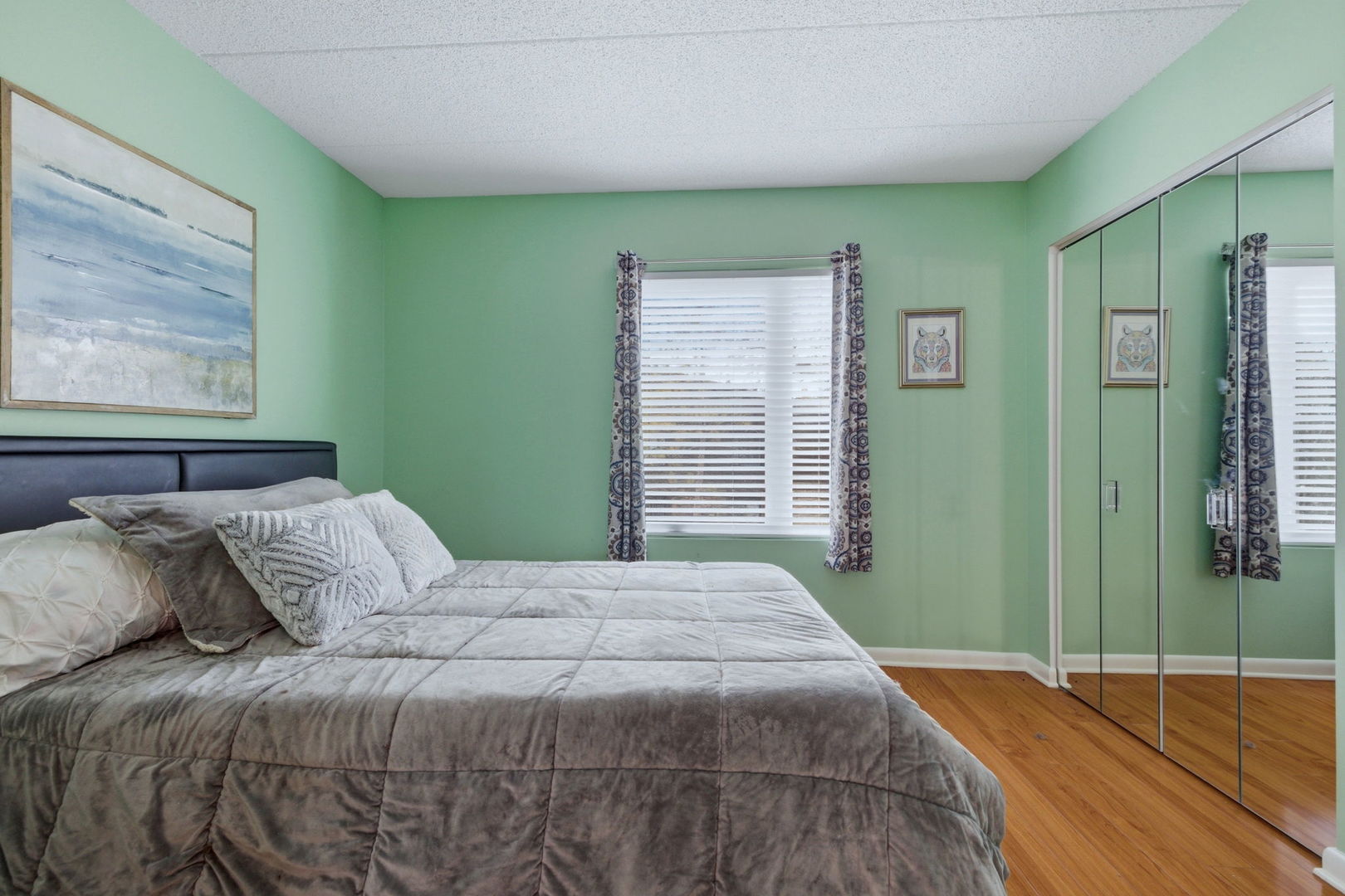 73 W Pier Drive Unit: 201