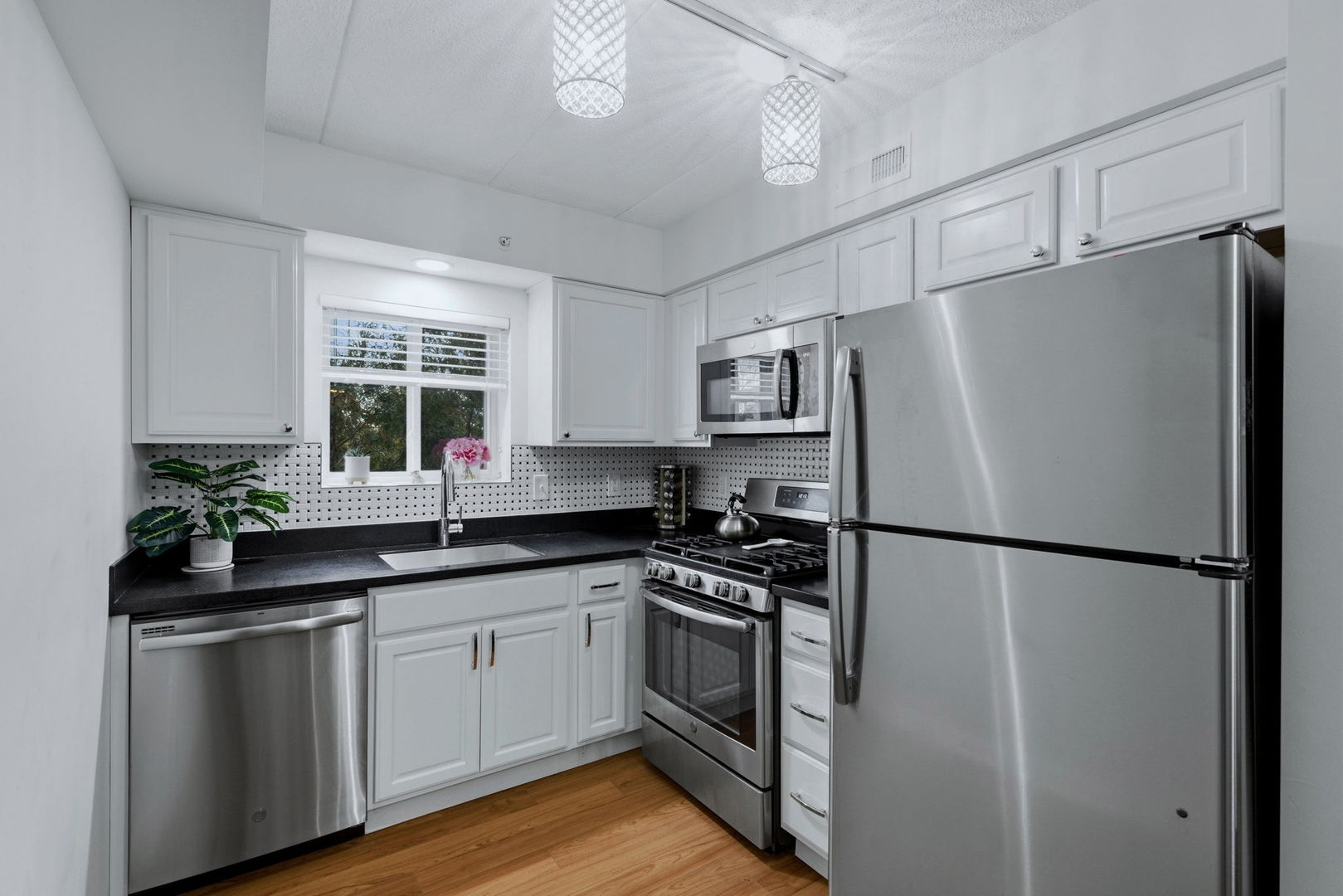 73 W Pier Drive Unit: 201