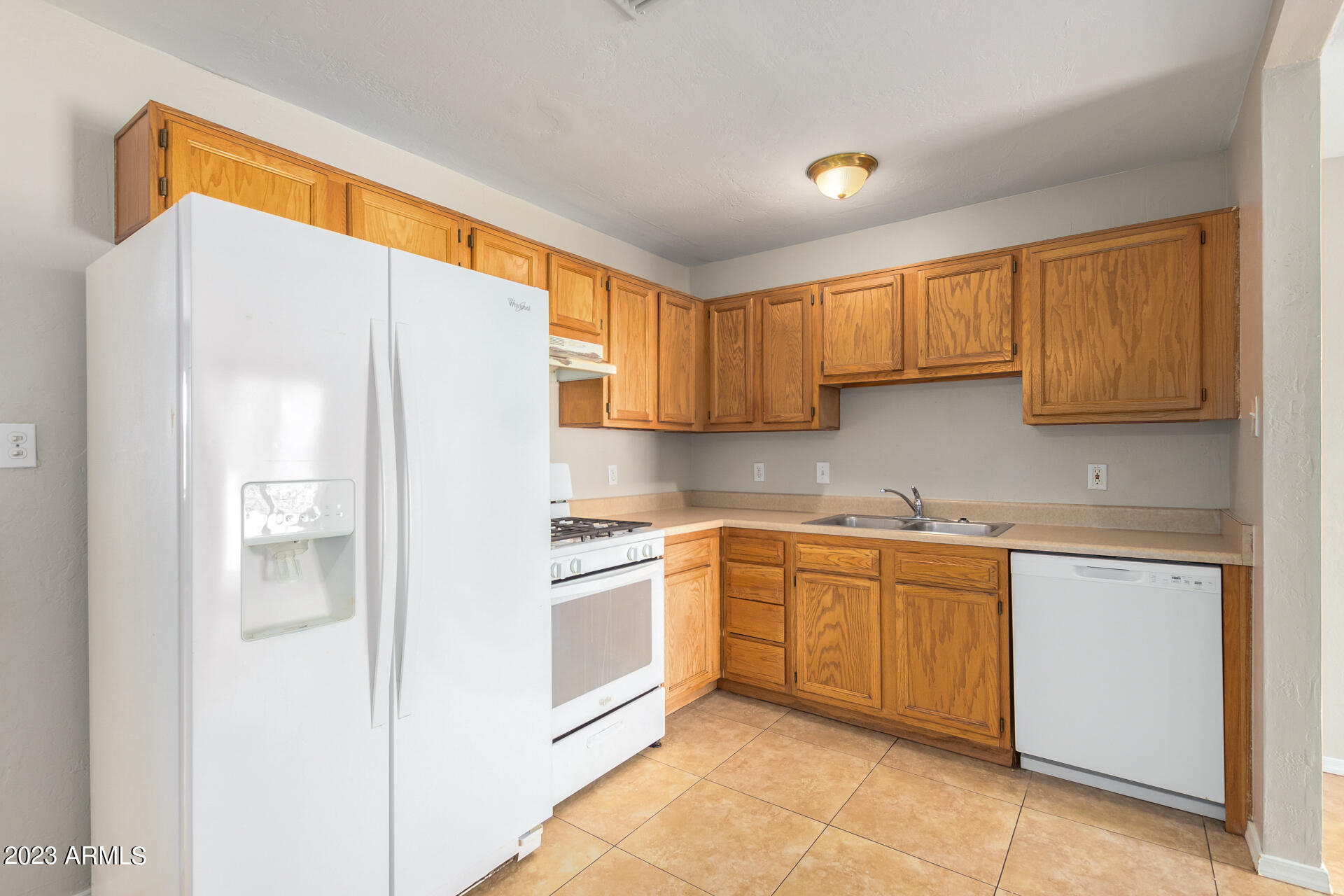 2647 N 71ST Place