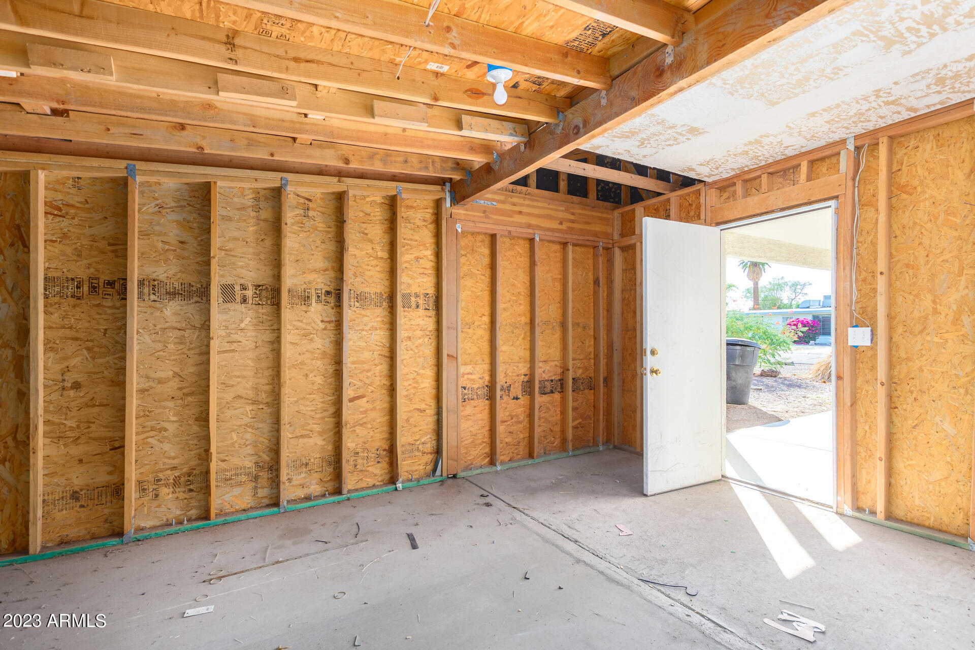 2647 N 71ST Place