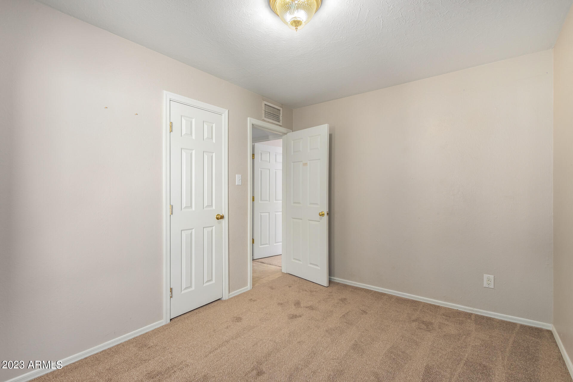 2647 N 71ST Place